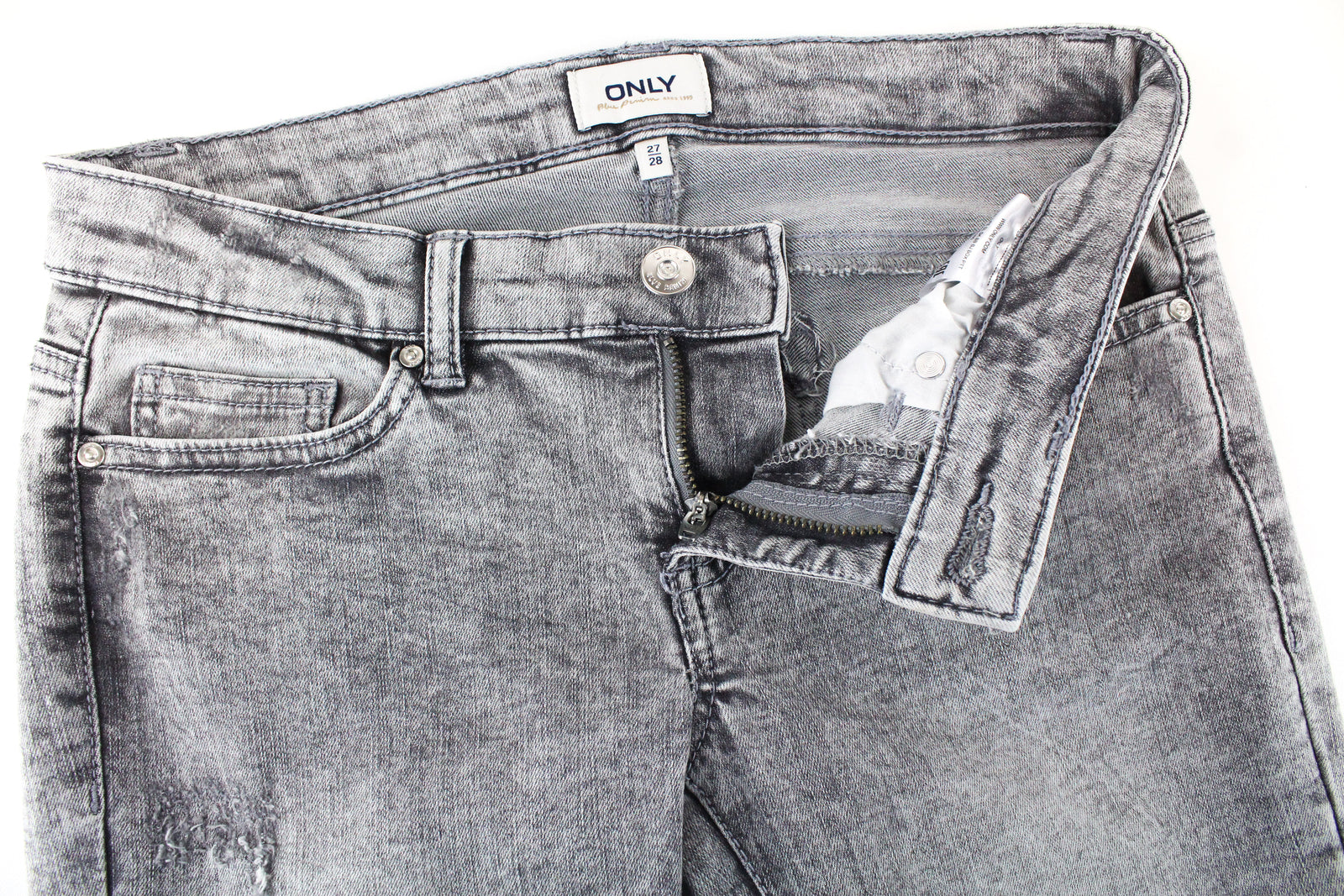 ONLY „Coral Life“ moteriški džinsai W27/L28 pilki, apdriskę, ploni, aptempti, žemo juosmens. 