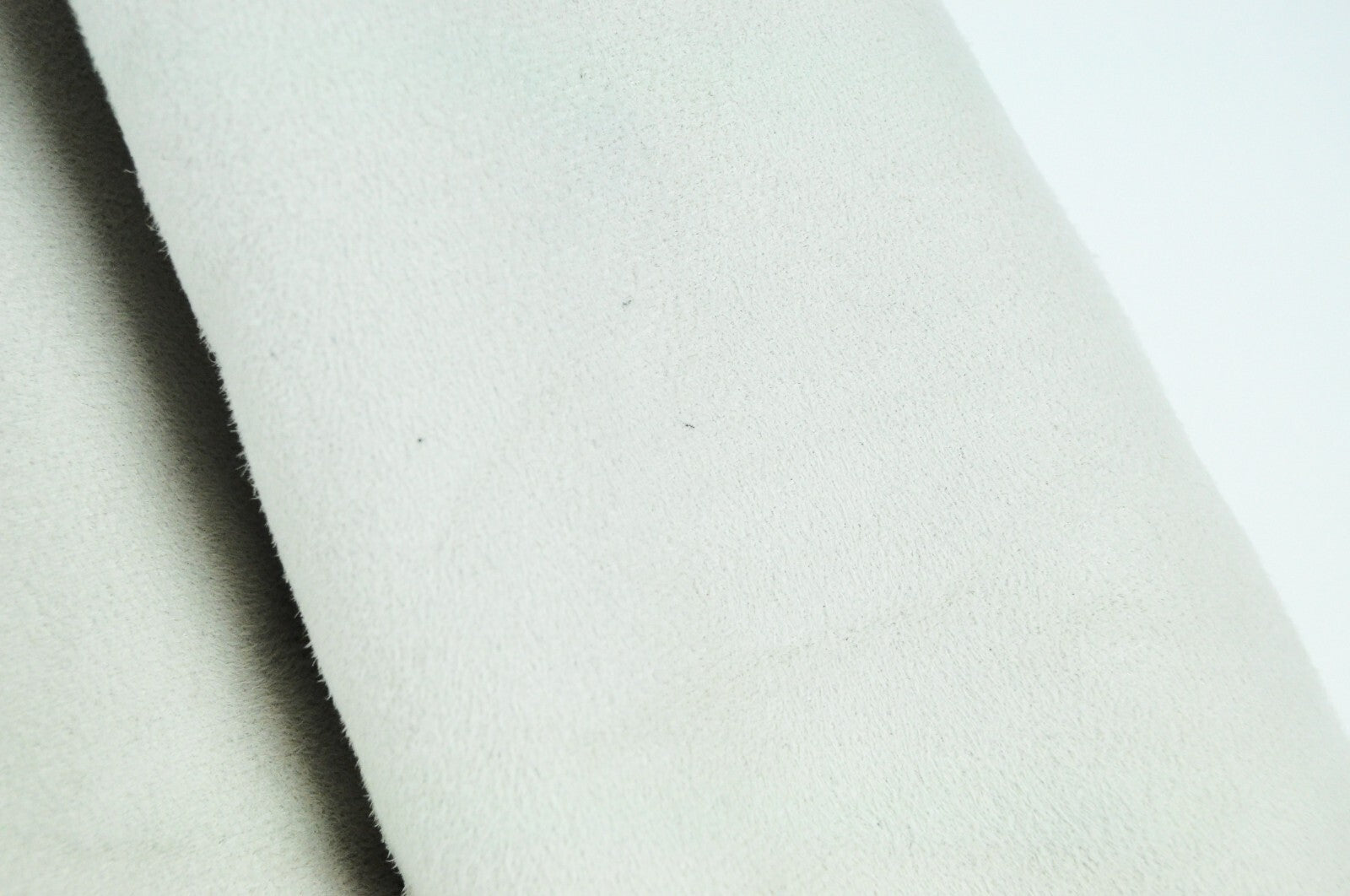 MAISON SCOTCH moteriškas švarkas S, dirbtinės odos, zomšos, balkšvas, trumpas, su dirbtinio kailio dygliais 