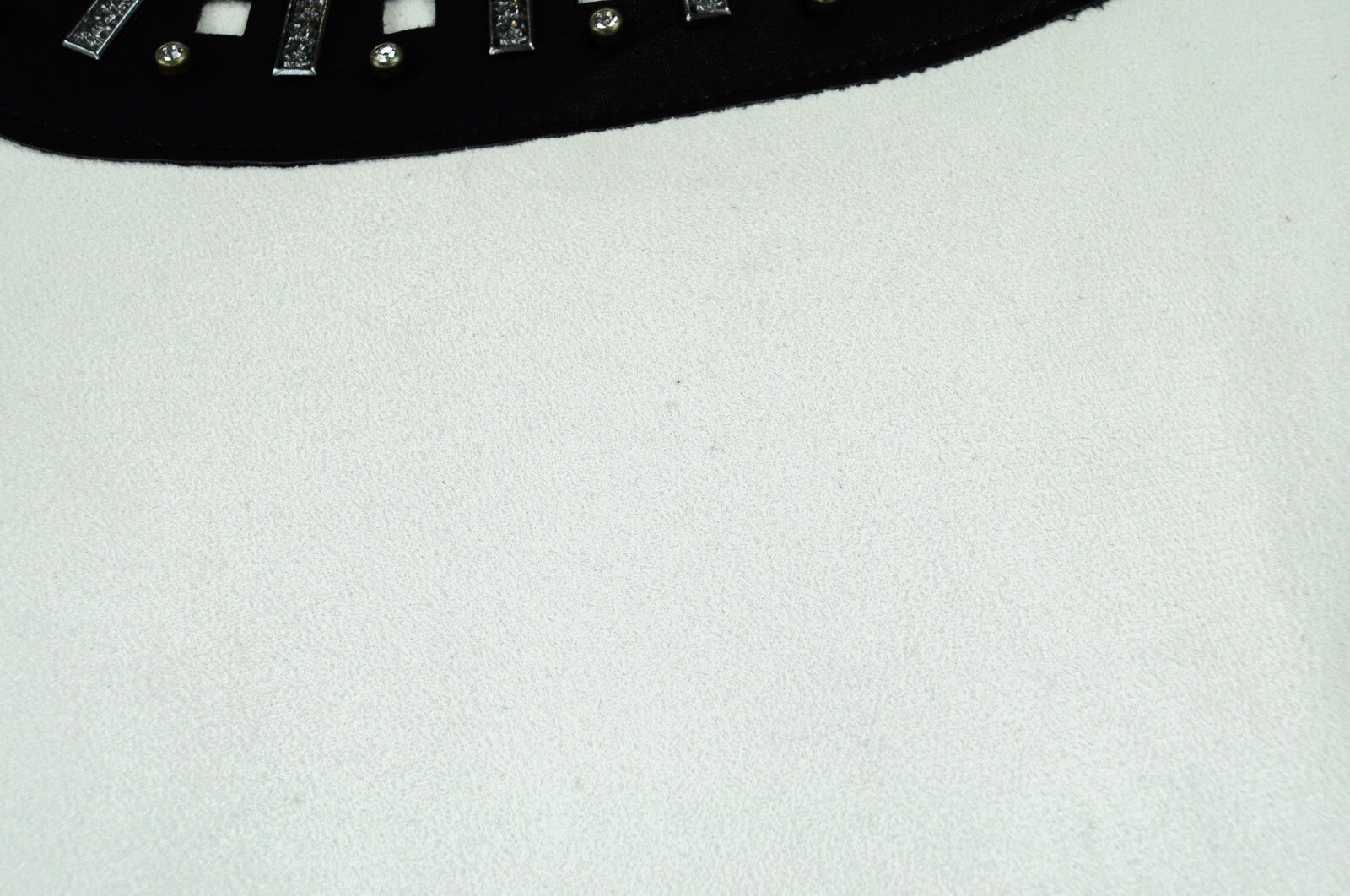 MAISON SCOTCH moteriškas švarkas S, dirbtinės odos, zomšos, balkšvas, trumpas, su dirbtinio kailio dygliais 