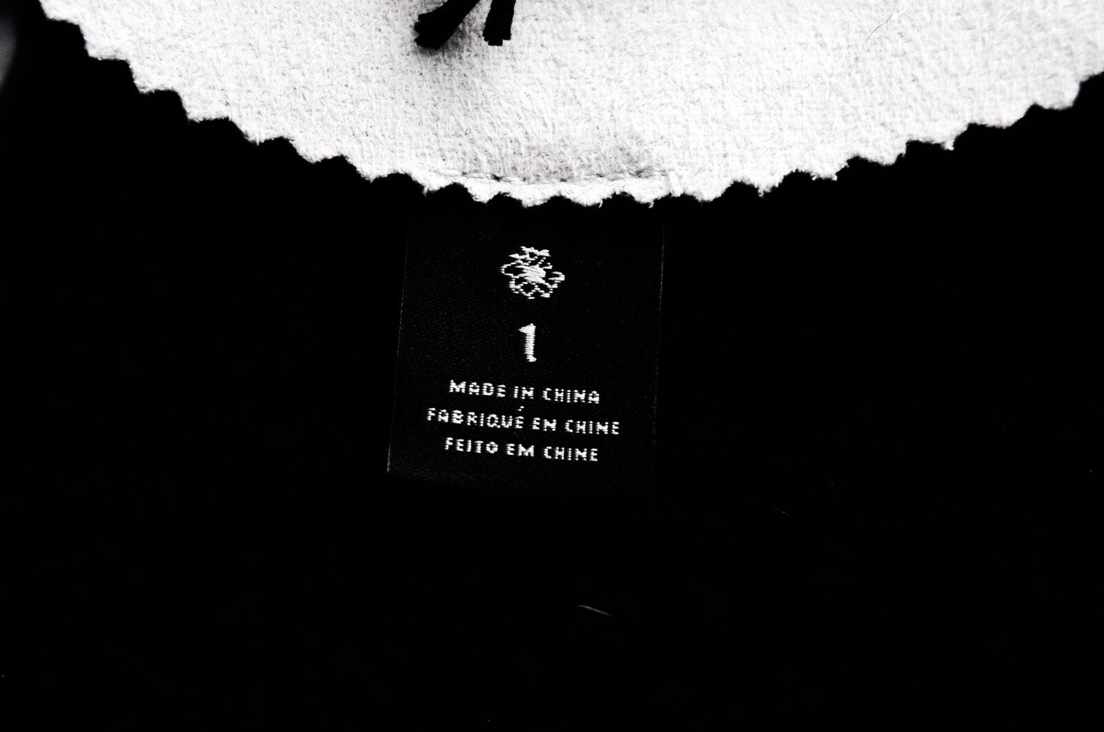 MAISON SCOTCH moteriškas švarkas S, dirbtinės odos, zomšos, balkšvas, trumpas, su dirbtinio kailio dygliais 