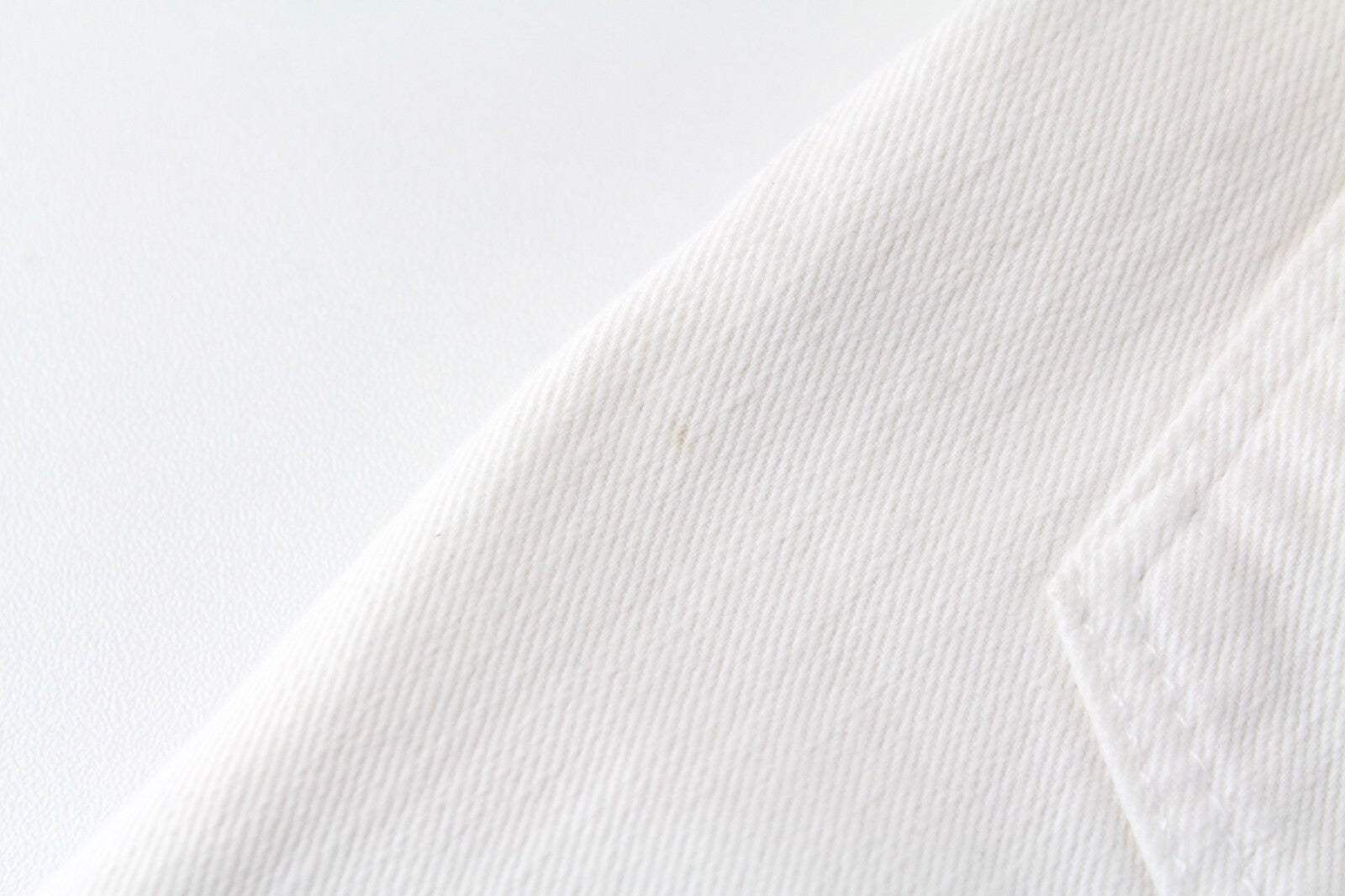 MAISON SCOTCH Joni moteriški džinsai ~W30 balti, dirbtinai sendinti, klasikinio stiliaus džinsai~ 