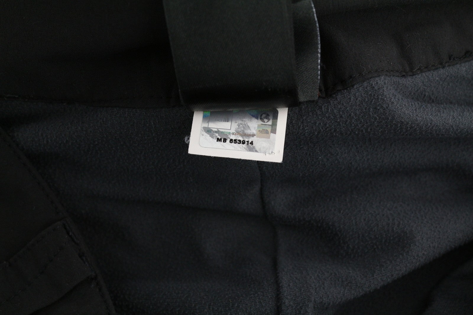 THE NORTH FACE vyriškos trekingo kelnės W34 juodos su fliso pamušalu ir užtrauktuku bei logotipu. 