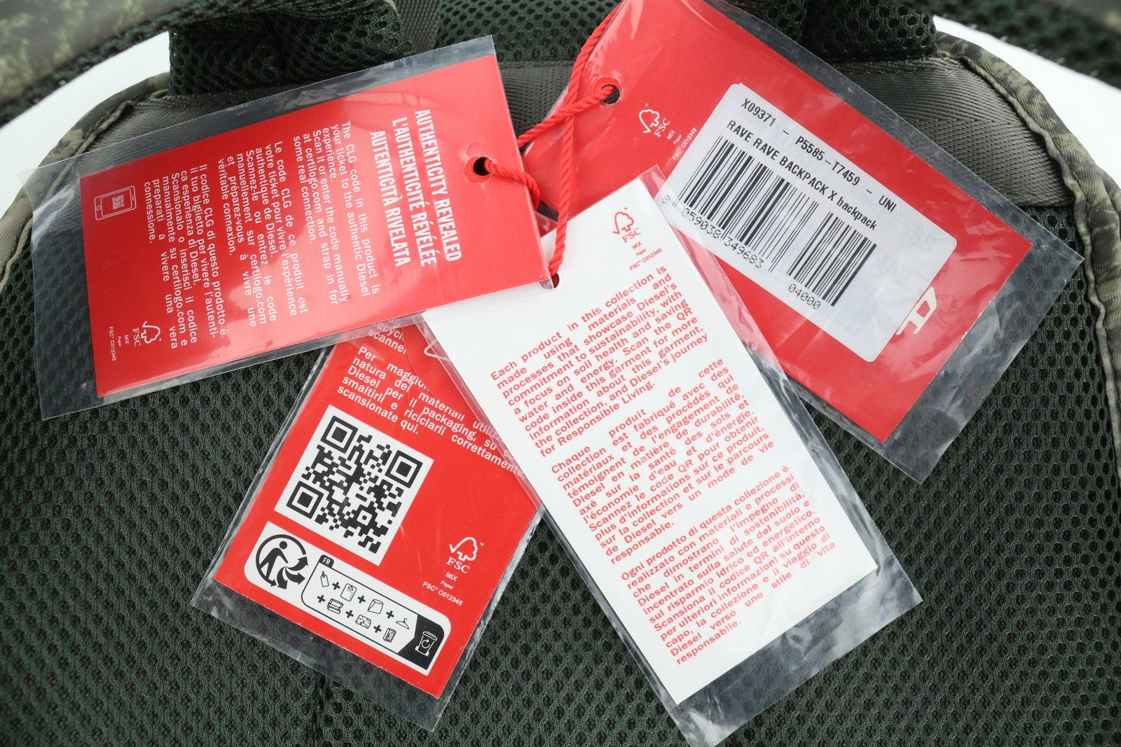 DIESEL Rave kuprinė vyrams, su OS raštuotu užtrauktuku priekyje, RRP 210 € 