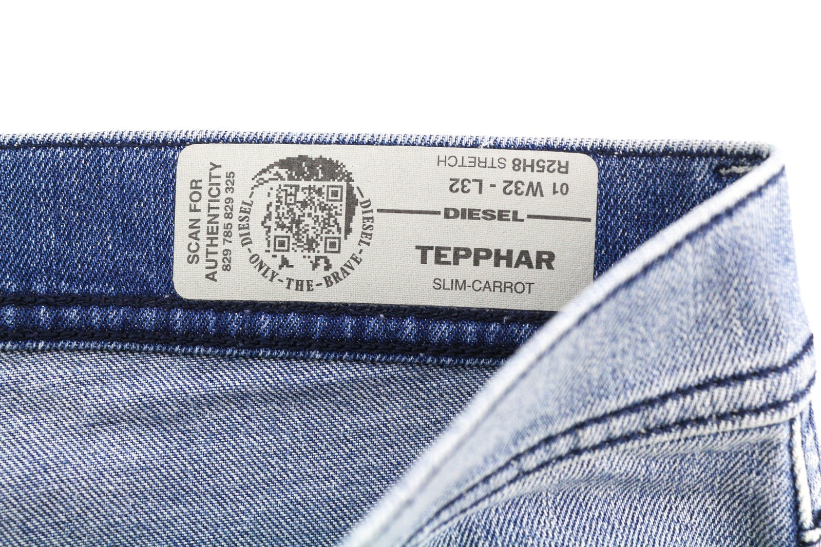 DIESEL Tepphar R25H8 vyriški džinsai W32/L32 Slim Carrot Fit tamprūs mėlyni RRP 180 € 