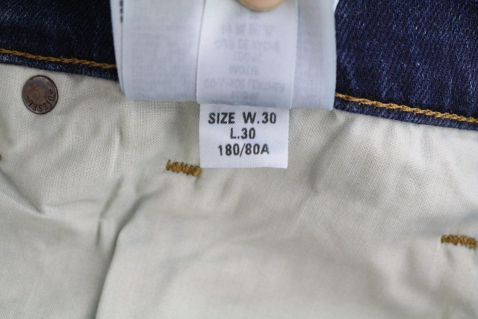 DIESEL D-Mihtry 009ML vyriški džinsai W30/L30 tiesaus kirpimo, tamprūs, skalbto mėlyno logotipo imitacija 