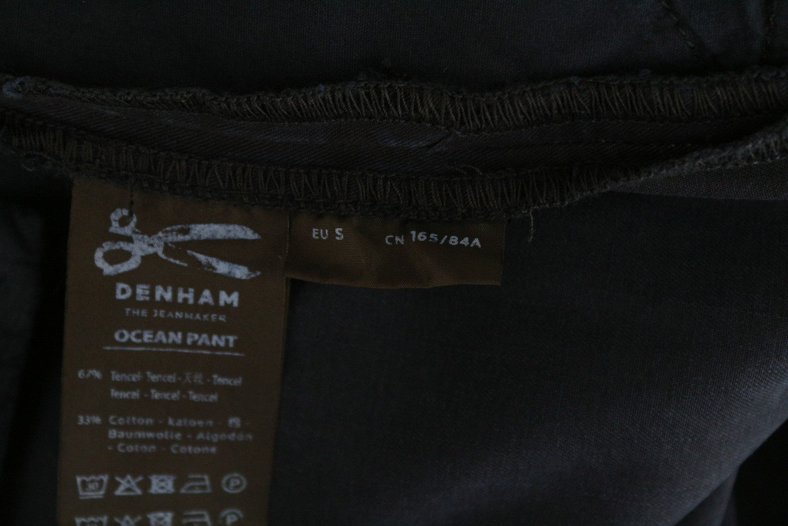 DENHAM Ocean moteriškos S dydžio kelnės, tamsiai mėlynos, lengvos, klasikinės medvilnės mišinio chino kelnės 