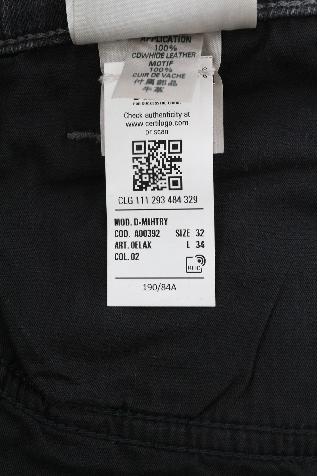 DIESEL D-Mihtry 0ELAX vyriški džinsai W32/L34 tiesaus kirpimo, rekomenduojama kaina – 220 €, skalbtos juodos spalvos. 