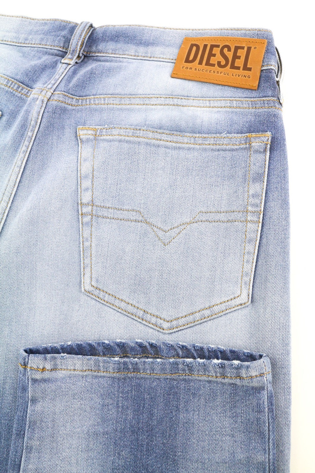 DIESEL D-Mihtry 009NF vyriški džinsai W31/L34 tiesaus kirpimo, tamprūs, skalbti, su sagomis 