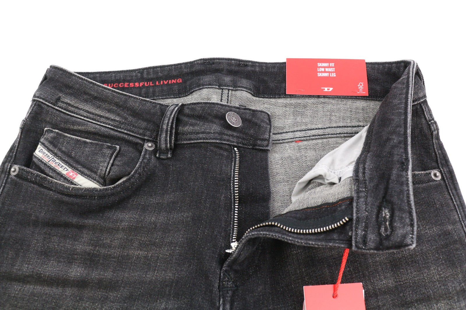 DIESEL 1979 Sleenker 09D88 vyriški džinsai W30/L30 aptempti, žemo juosmens, aptempti, rekomenduojama kaina – 225 € 