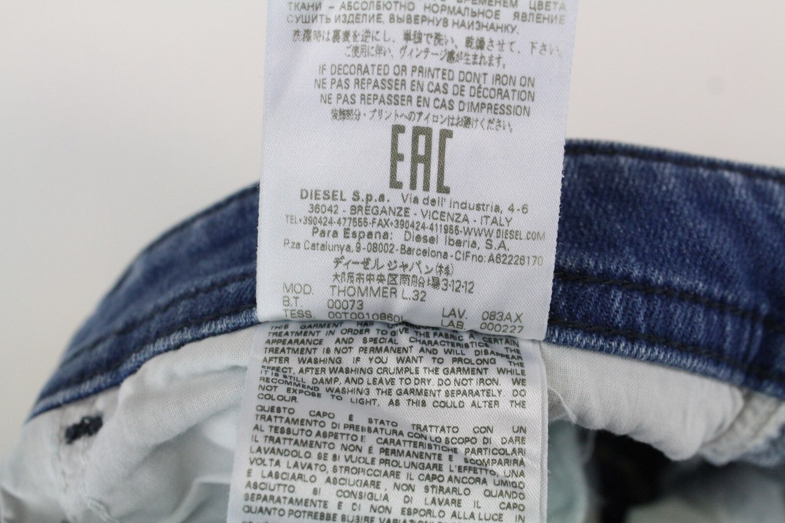 DIESEL Thommer 083AX Men Jeans W28/L32 Slim Fit Cotton Stretch Blue Washed