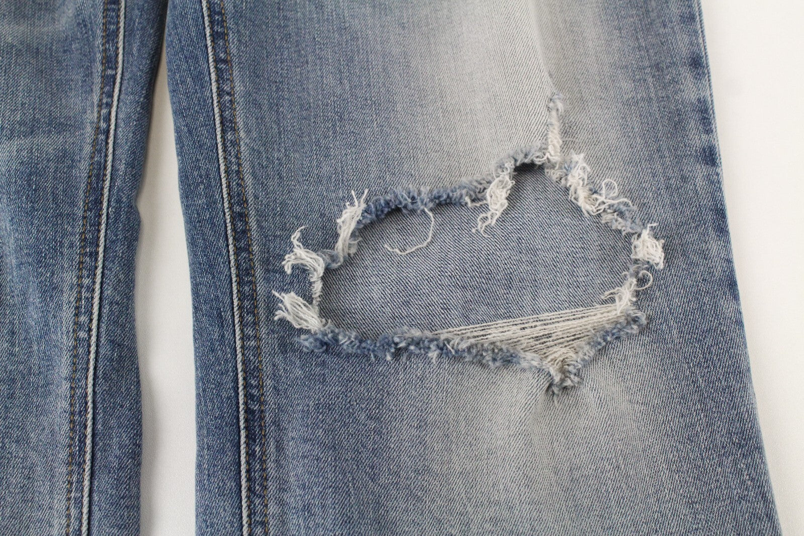 DIESEL D-Eetar 087AV vyriški džinsai W32/L32 morkų rašto, siaurėjantys, tamprūs, mėlyni, plėšyti 