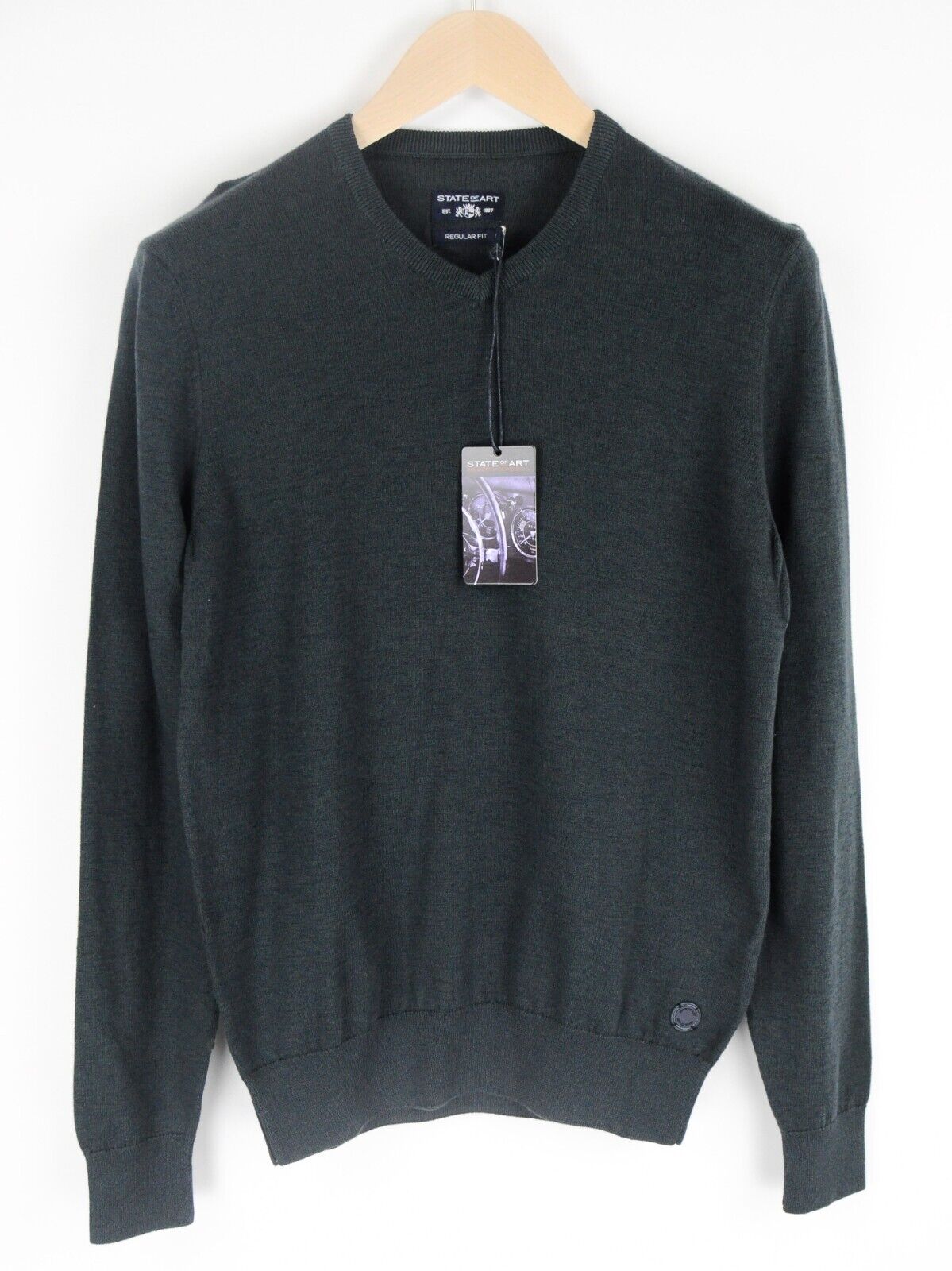 „STATE OF ART“ vyriškas megztinis S dydžio, įprasto kirpimo, pilkas, aptemptas medvilninis megztinis su V formos iškirpte 