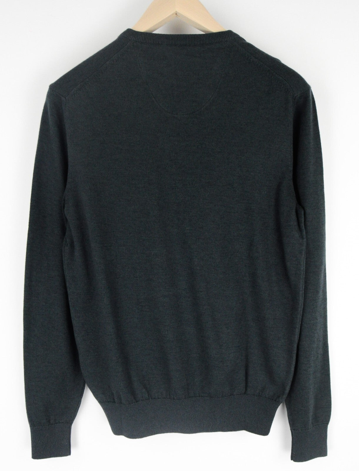 „STATE OF ART“ vyriškas megztinis S dydžio, įprasto kirpimo, pilkas, aptemptas medvilninis megztinis su V formos iškirpte 