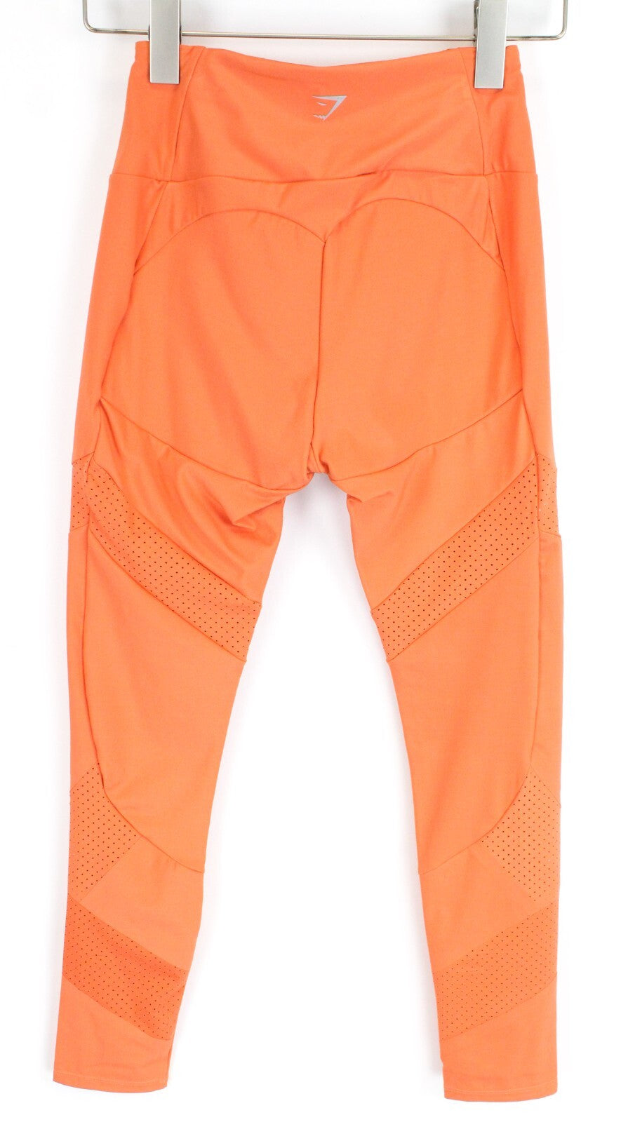 GYMSHARK Pro Perform moteriškos tamprės su oranžine logotipu ir sportine apranga 