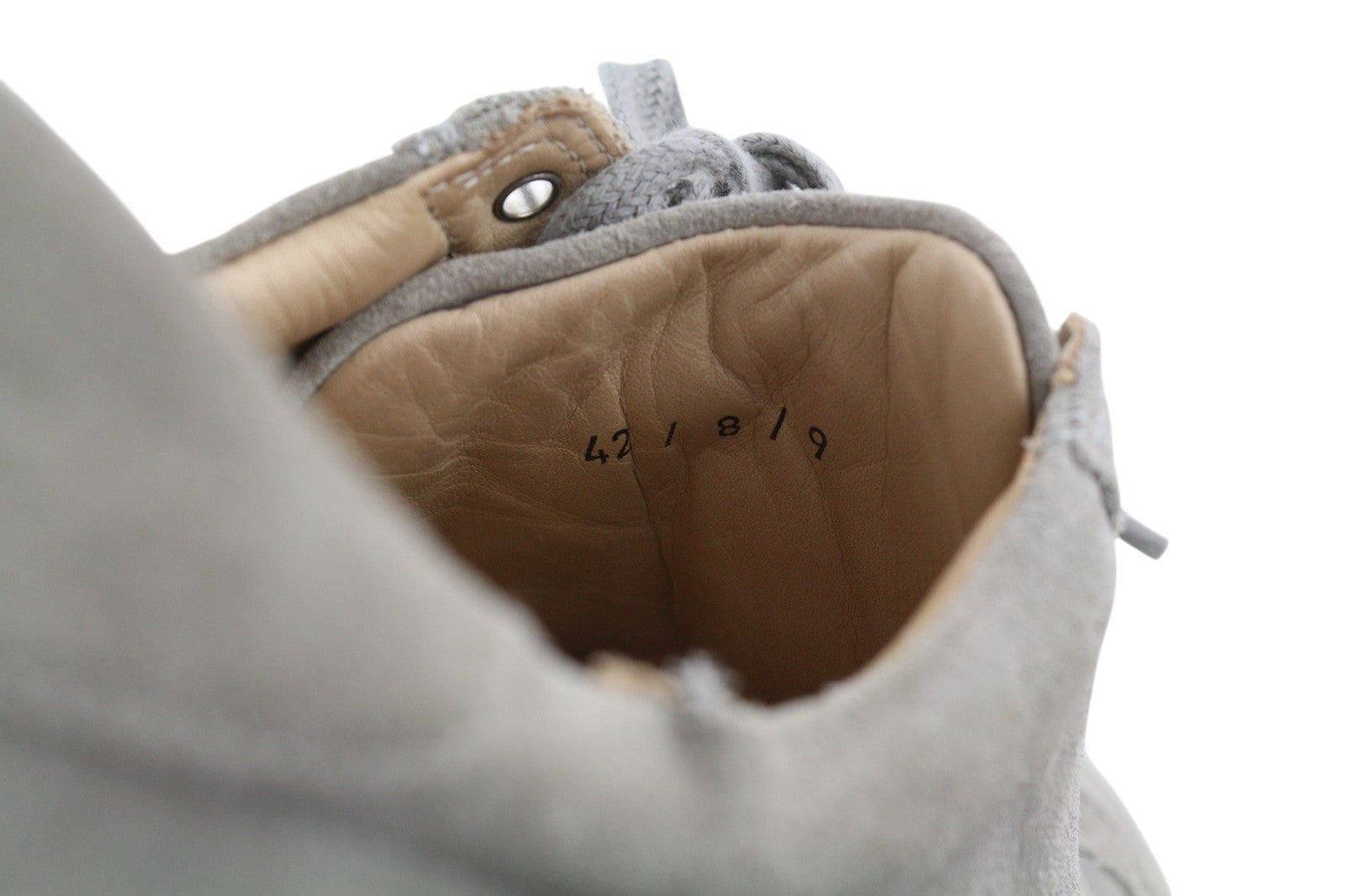 SUITSUPPLY vyriški sportbačiai, EU42, pilki, zomšiniai, odiniai, žemi bateliai su raišteliais ir logotipu 