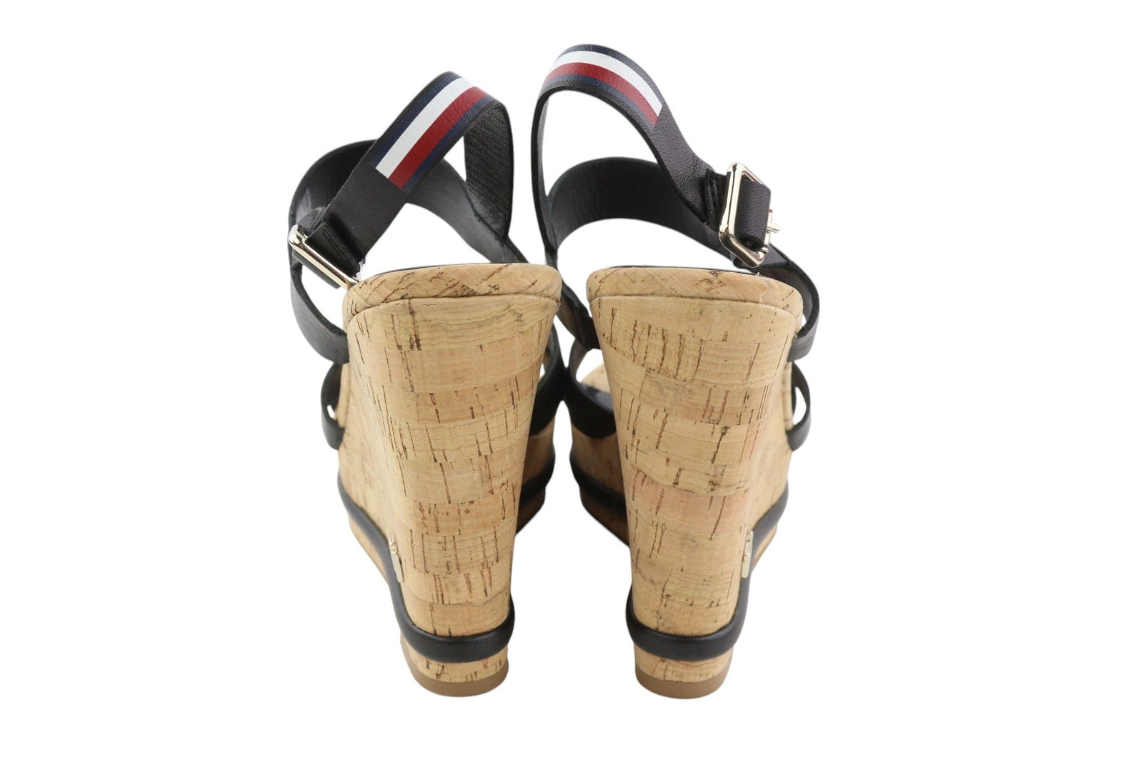 TOMMY HILFIGER korporacinės moteriškos basutės, 40 €, juodos odinės, pleišto formos, su dirželiais, atvira nosele. 