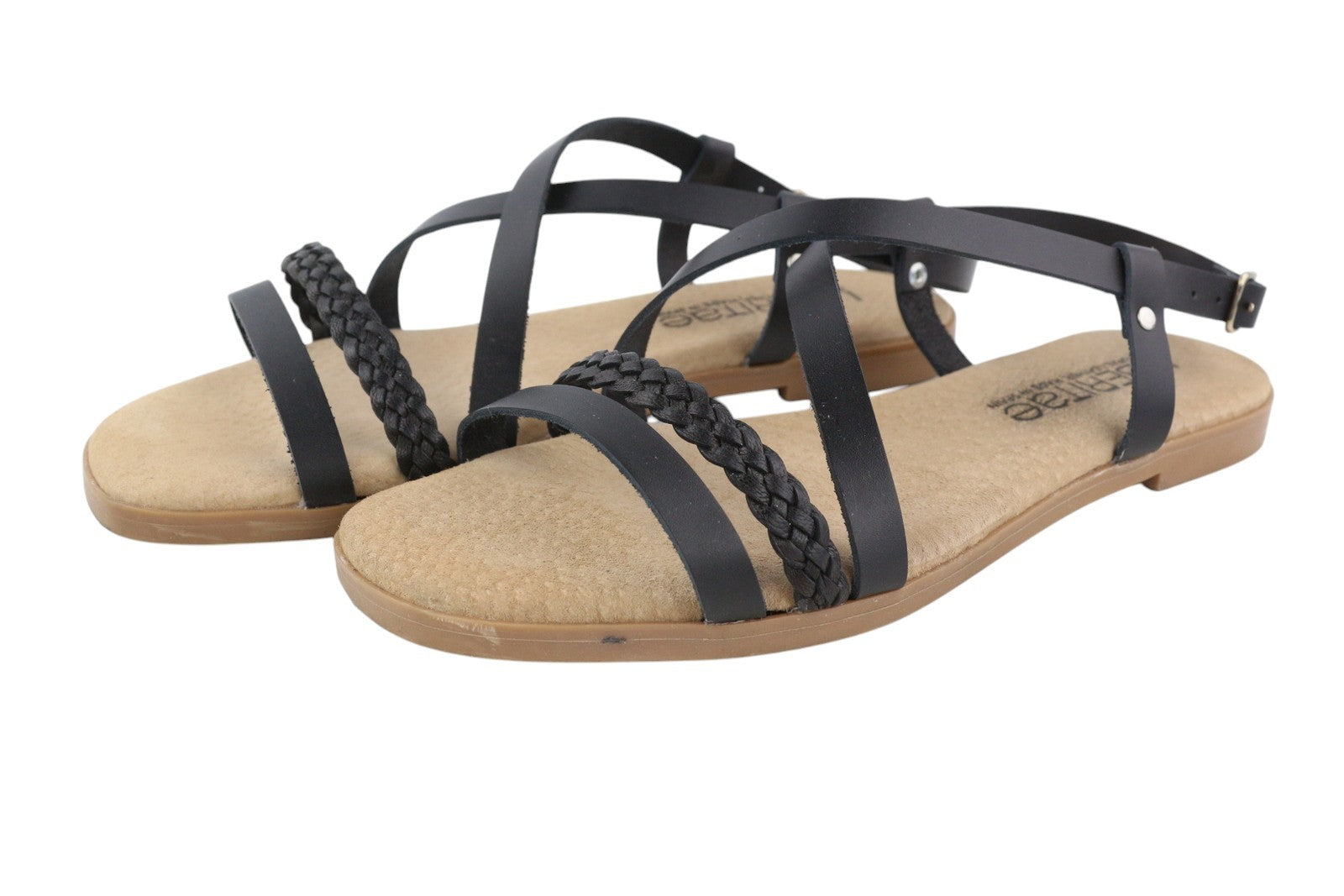 LIBERITAE moteriškos basutės, 38 dydžio, juodos, odinės, sagtimi užsegamos, atviromis nosimis, laisvalaikio stiliaus, su logotipu. 