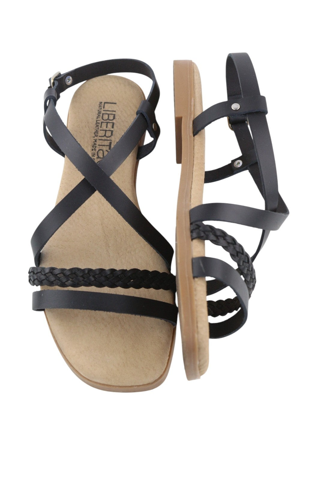 LIBERITAE moteriškos basutės, 38 dydžio, juodos, odinės, sagtimi užsegamos, atviromis nosimis, laisvalaikio stiliaus, su logotipu. 