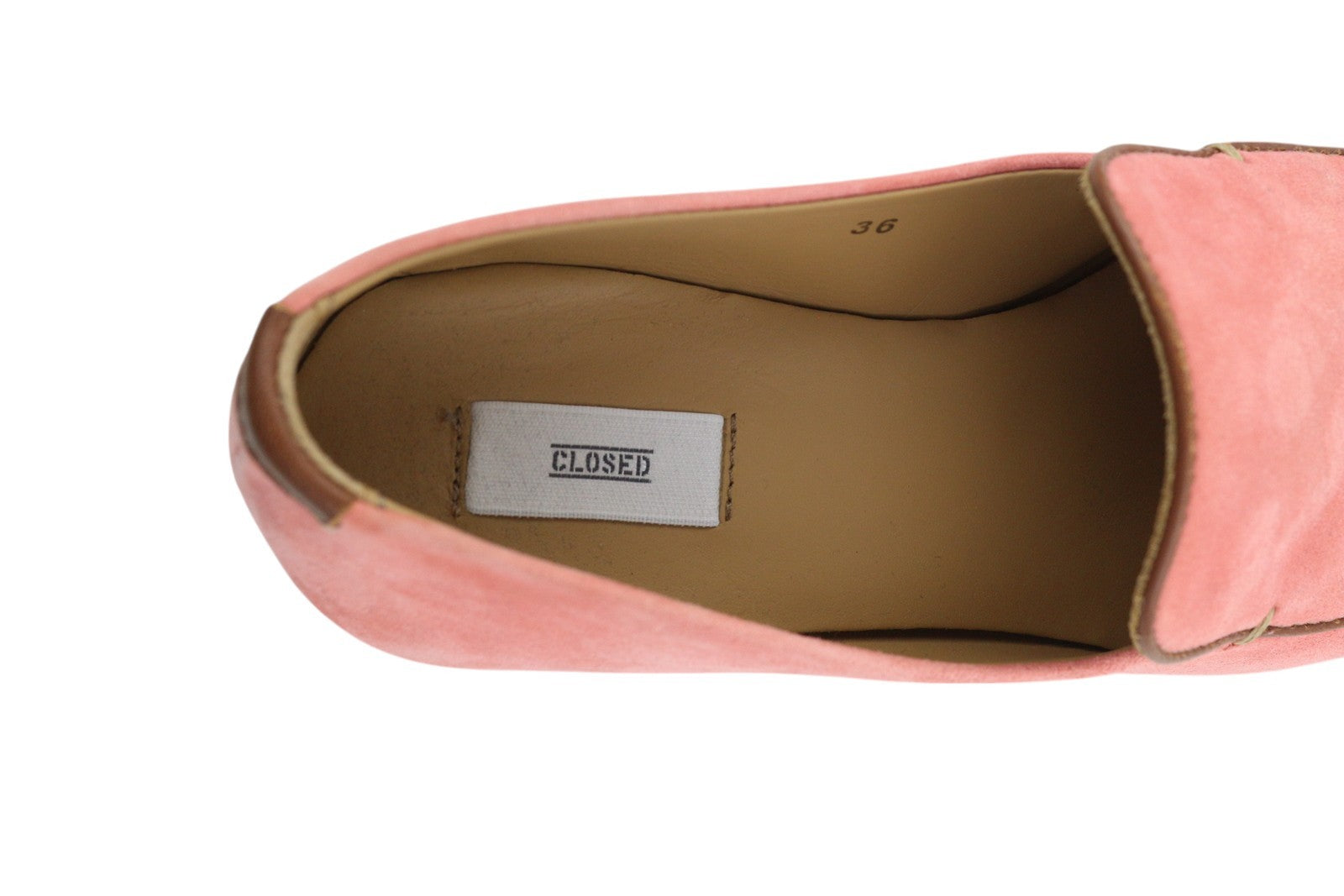 UŽDARYTA Moteriški bateliai, 36 dydžio, šviesiai rožiniai, zomšiniai, odiniai, migdolų formos noseliai, užsegami. 