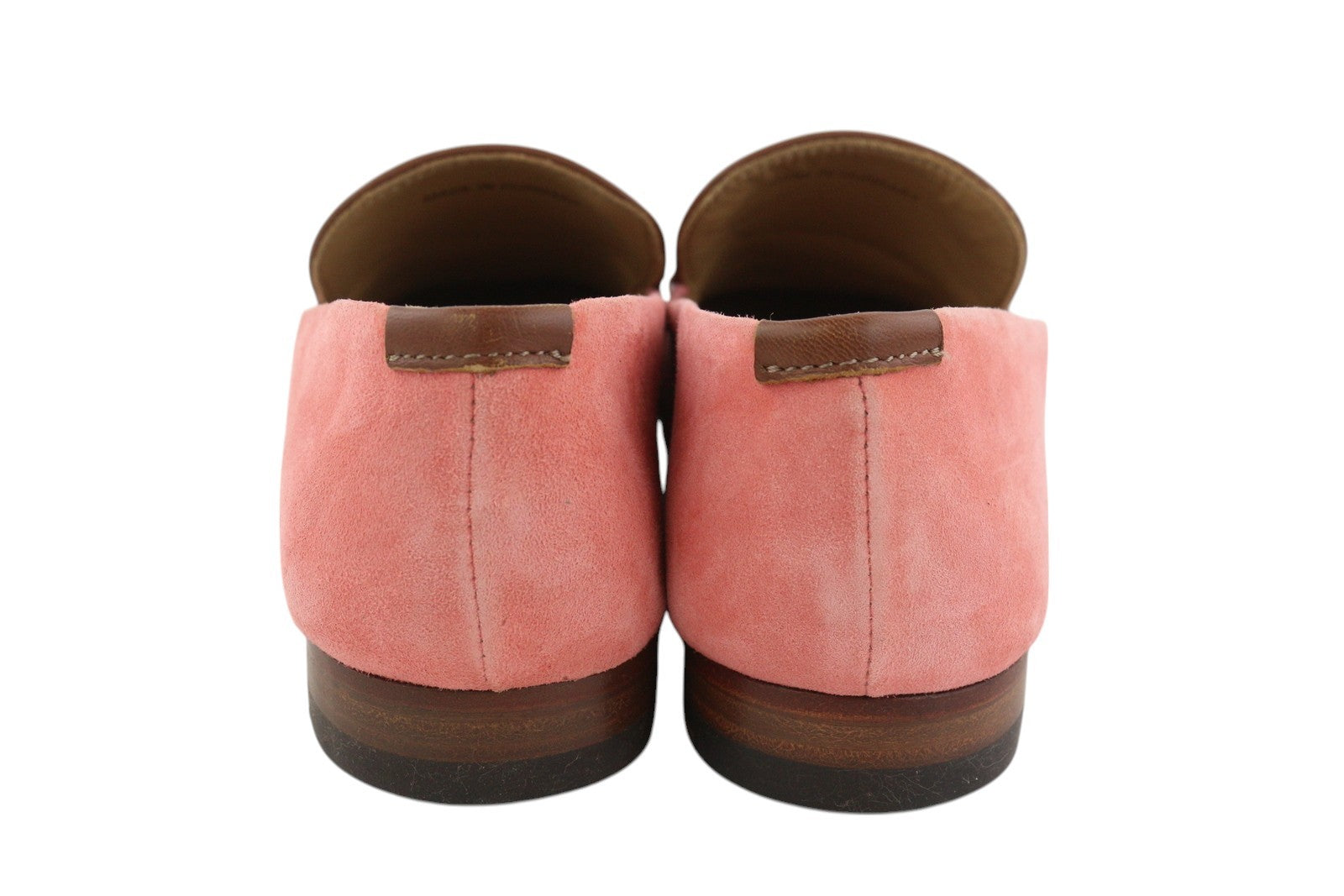 UŽDARYTA Moteriški bateliai, 36 dydžio, šviesiai rožiniai, zomšiniai, odiniai, migdolų formos noseliai, užsegami. 