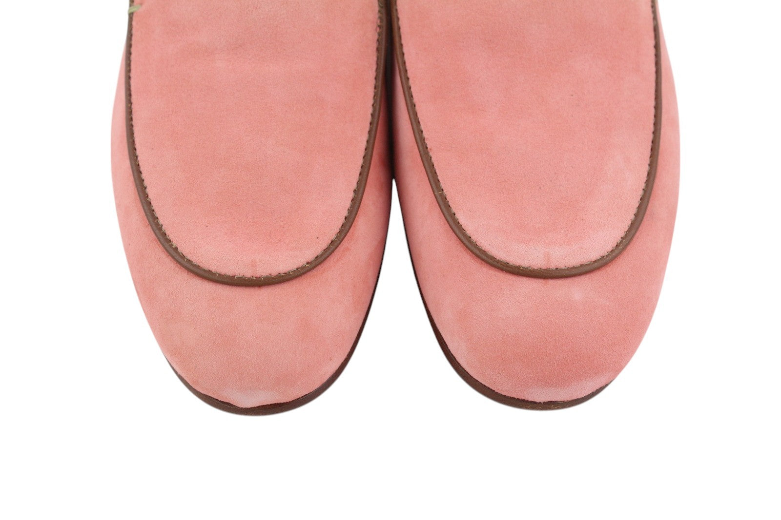 UŽDARYTA Moteriški bateliai, 37 €, šviesiai rožiniai, zomšiniai, odiniai, migdolų formos noseliai, užsegami. 