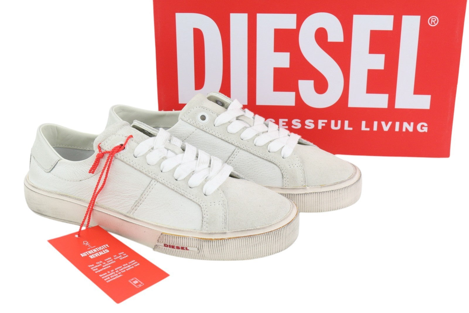 DIESEL S-Mydori Lc W moteriški sportbačiai, 36 dydžio, šviesios odos, migdolų spalvos, su gumelėmis. Rekomenduojama kaina – 160 €. 