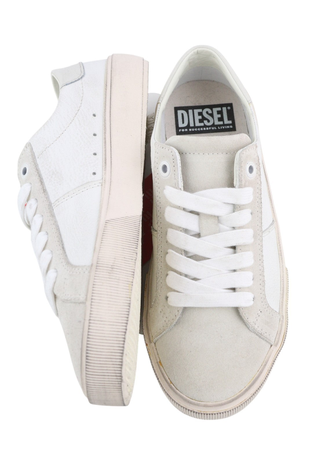 DIESEL S-Mydori Lc W moteriški sportbačiai, 36 dydžio, šviesios odos, migdolų spalvos, su gumelėmis. Rekomenduojama kaina – 160 €. 