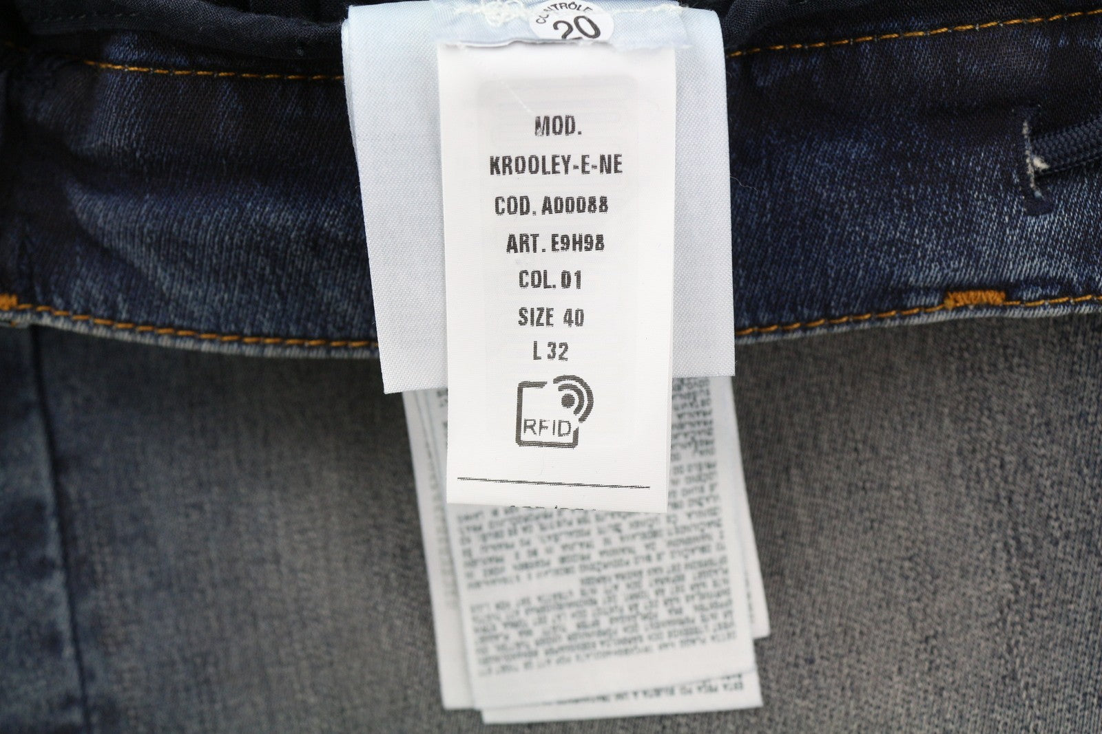 DIESEL Krooley-E-Ne E9H98 vyriški džinsai W40/L32 Jogg Distress skalbtos mėlynos spalvos, rekomenduojama kaina – 295 € 