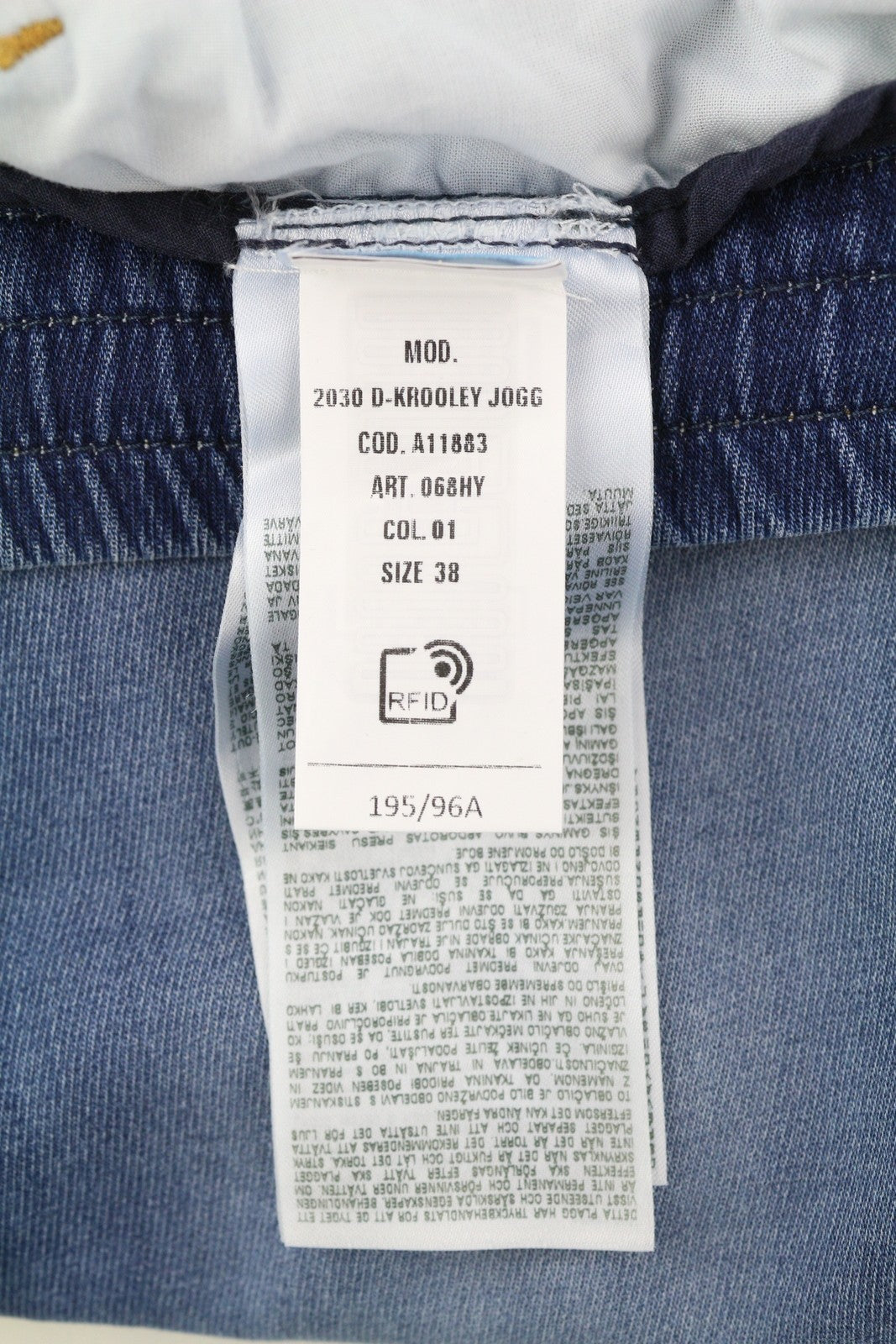 DIESEL 2030 D-Krooley Jogg 068HY vyriški džinsai W38 su raišteliu juosmeniu, mėlyni, rekomenduojama kaina – 295 € 