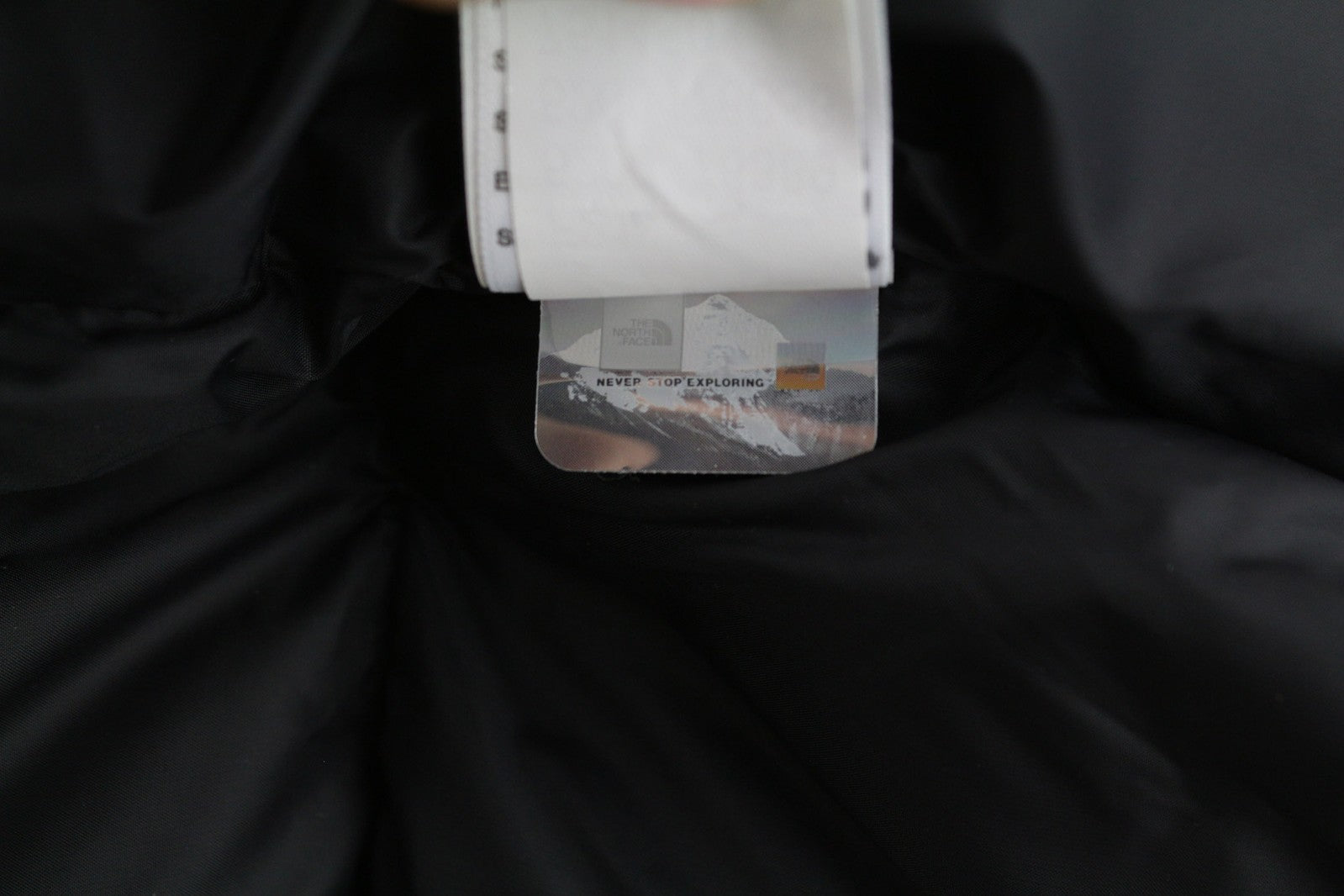 THE NORTH FACE Diablo pūkinė vyriška striukė L, juoda, 700 pūkinė, izoliuota, dygsniuota, pūkuota 