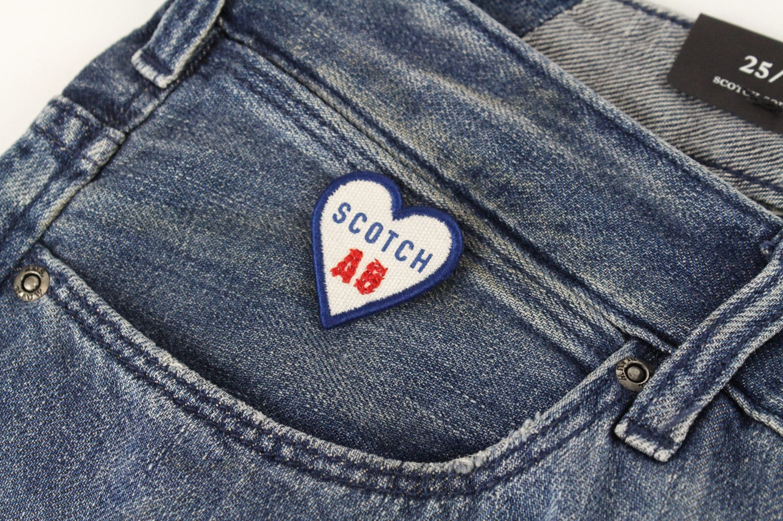 SCOTCH &amp; SODA moteriški džinsai W25/L30 su dėmėmis lininiame audinyje „Boyfriend“ 