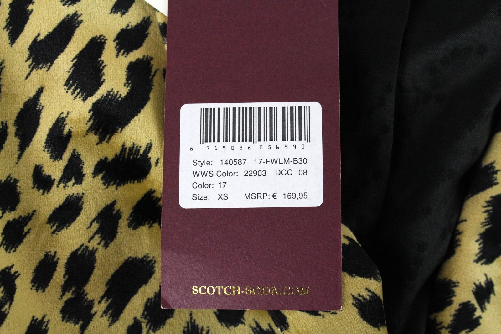 MAISON SCOTCH moteriškas švarkas S dydžio, leopardo rašto, įpjova atvarte, šortai su klubo „Voyage“ logotipu 