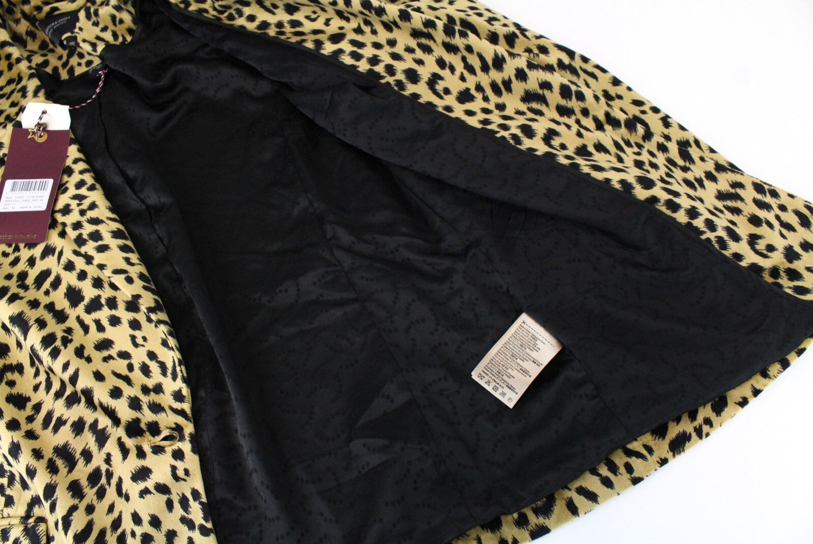 MAISON SCOTCH moteriškas švarkas S dydžio, leopardo rašto, įpjova atvarte, šortai su klubo „Voyage“ logotipu 