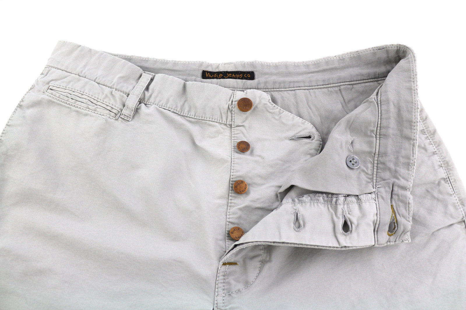 NUDIE JEANS chaki spalvos įprastos vyriškos kelnės W32/L34 organinės medvilnės „Moon Dust“ chino spalvos 