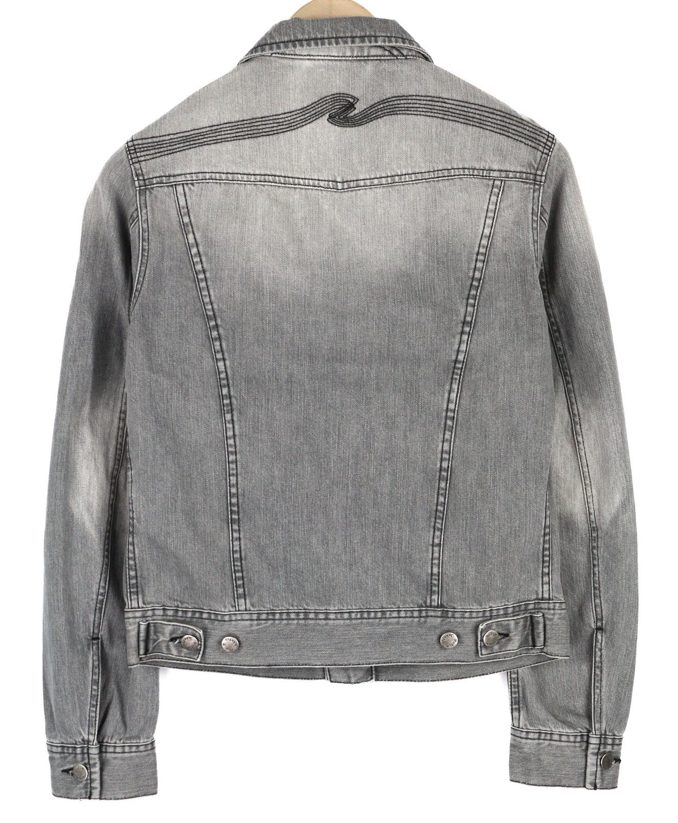 NUDIE Conny vyriška striukė S su saulės balinta juoda sagomis užsegama apykakle, medvilninė, skalbta 