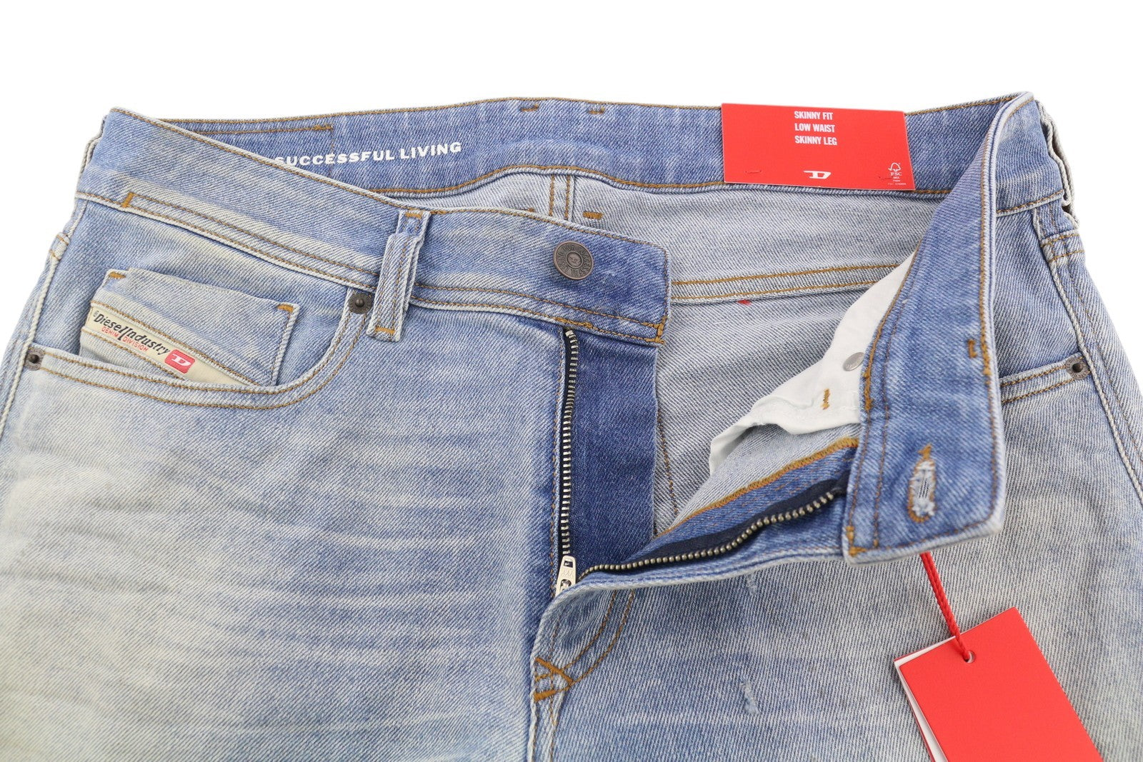 DIESEL 1979 Sleenker 09E89 vyriški džinsai W32/L32 žemo juosmens, aptempti, mėlyni, rekomenduojama kaina – 295 € 