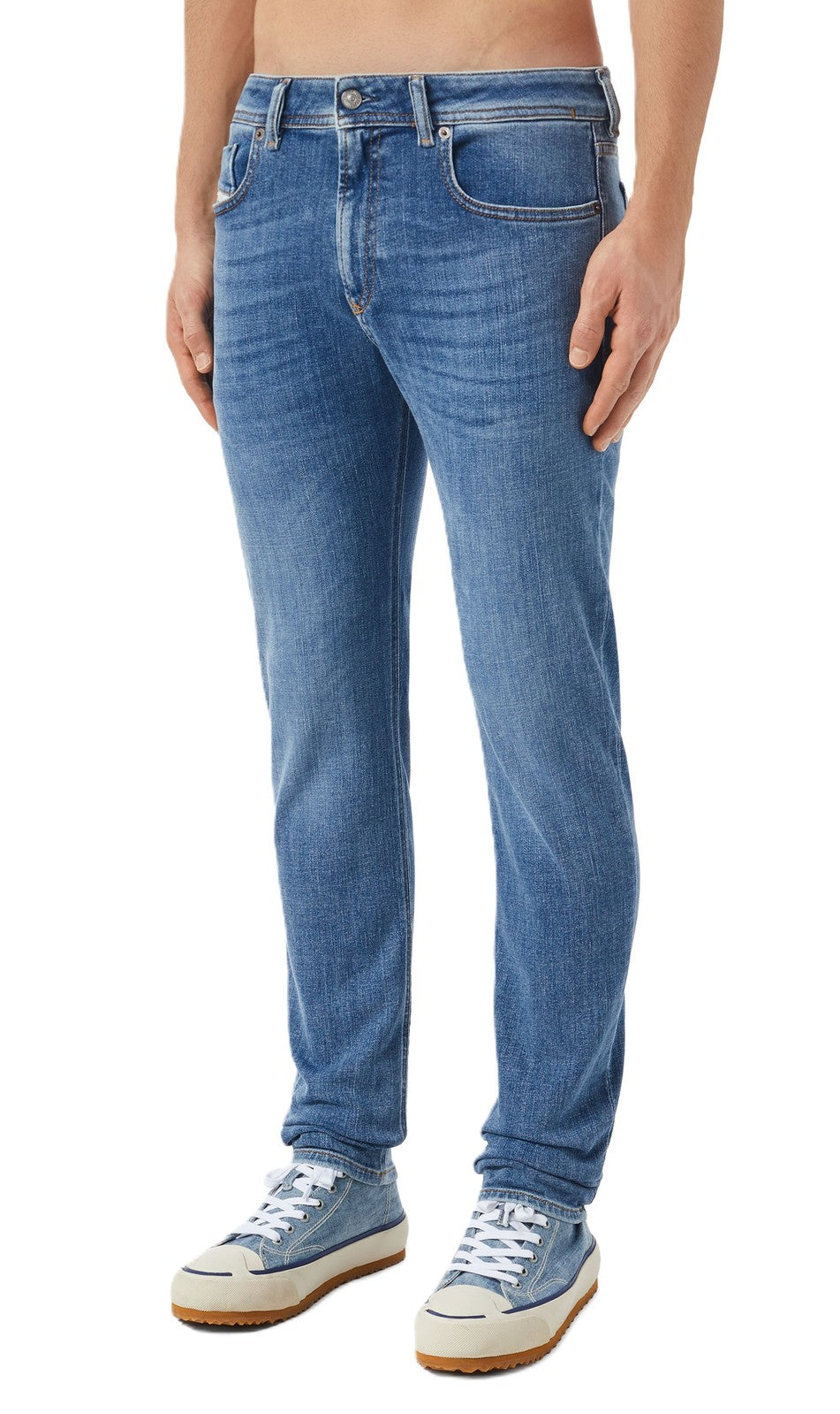 DIESEL 1979 Sleenker 09C01 vyriški džinsai W36/L32 žemo juosmens, aptempti, mėlyni, rekomenduojama kaina – 195 € 