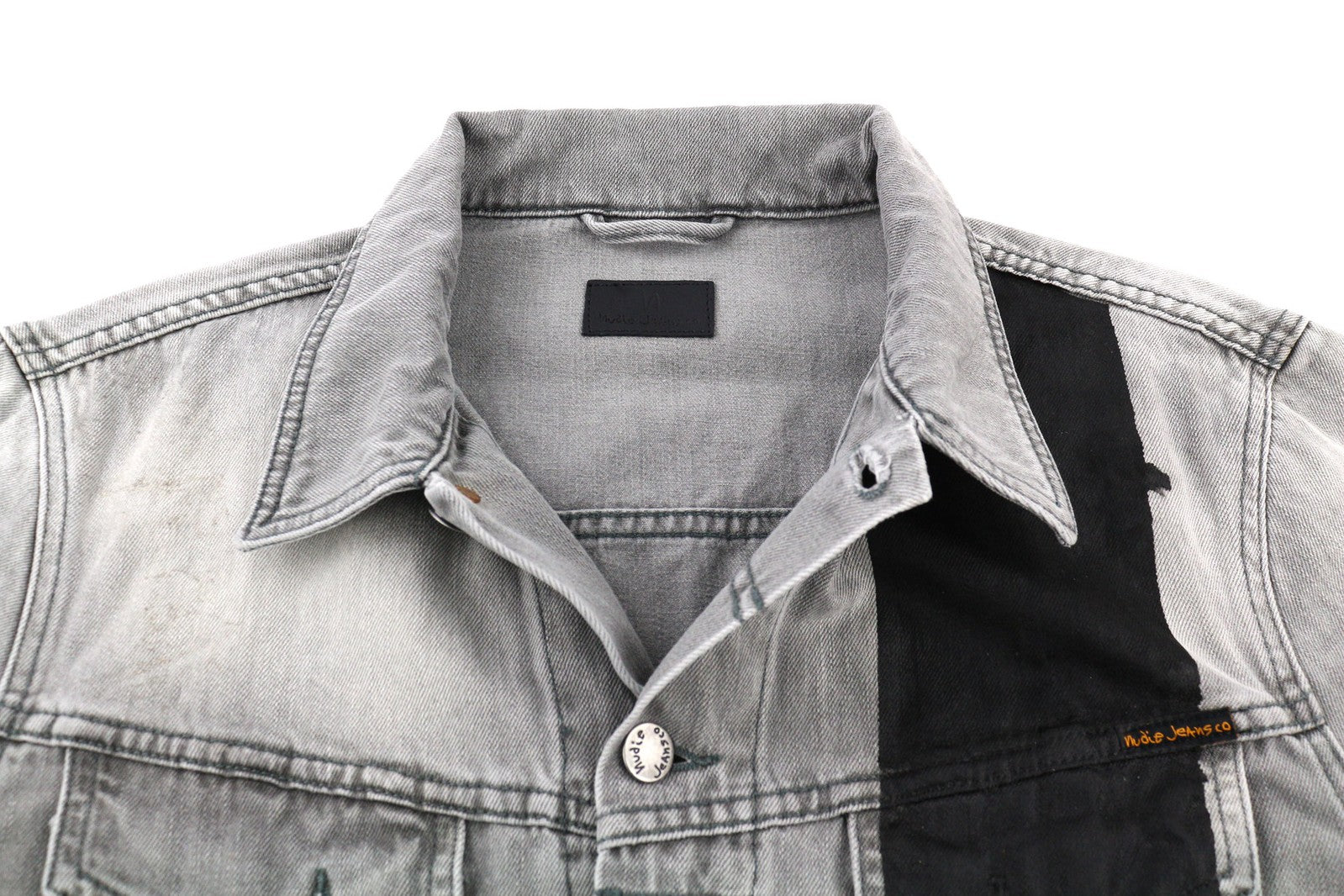 NUDIE JEANS Perry vyriška striukė L, organinės juodos dryžuoto džinso su skalbto sagomis logotipu 