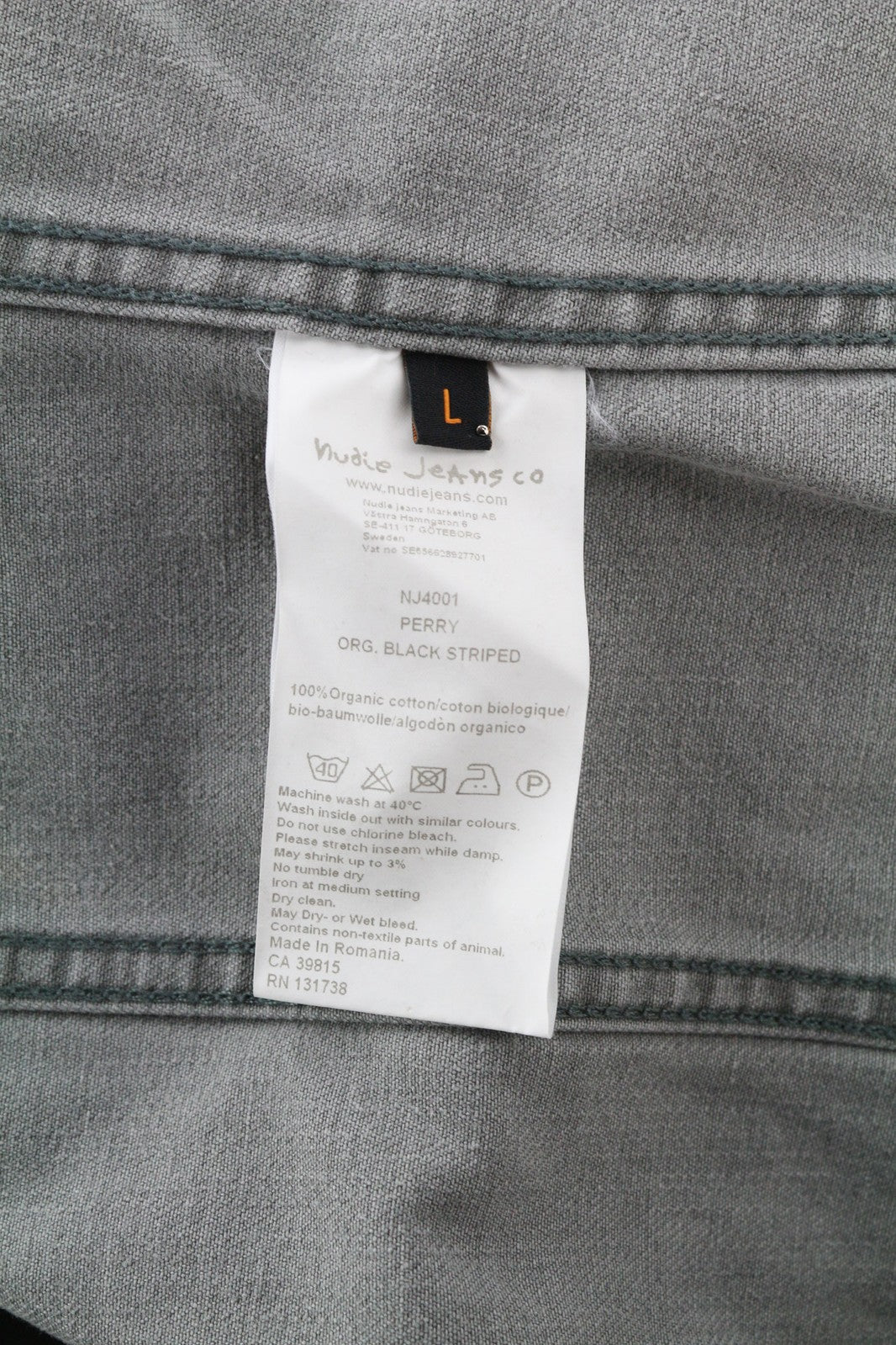 NUDIE JEANS Perry vyriška striukė L, organinės juodos dryžuoto džinso su skalbto sagomis logotipu 
