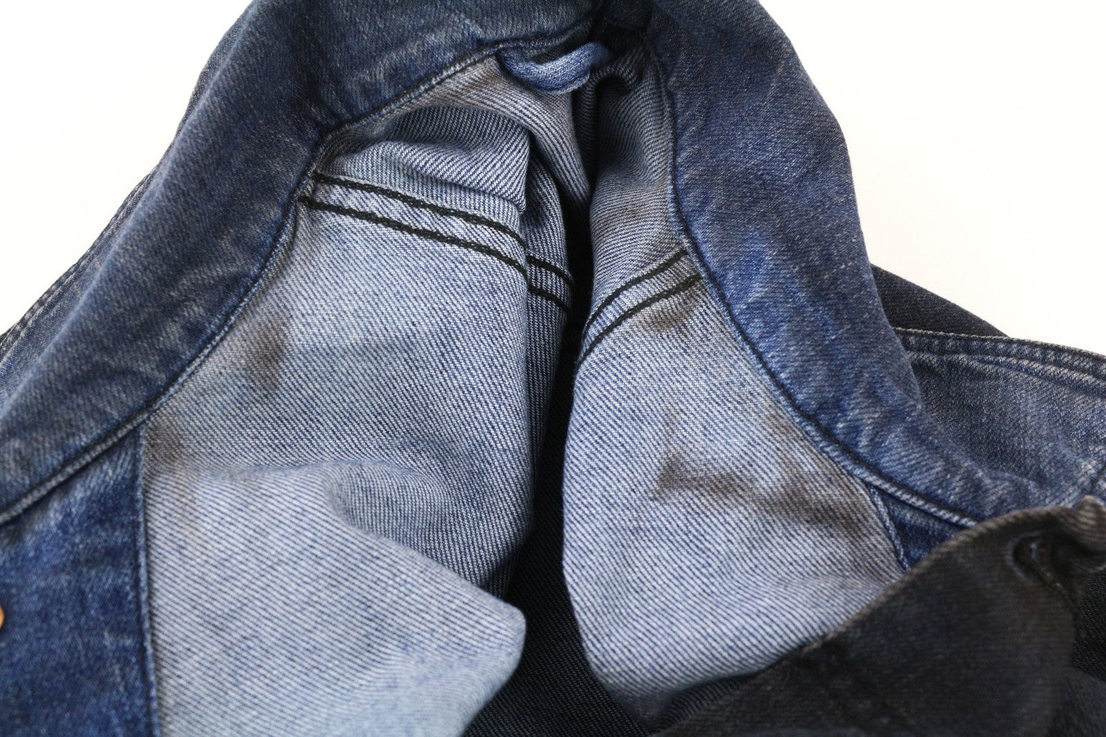 NUDIE JEANS Perry vyriška striukė S, džinsinio audinio, juodos spalvos su mėlynais mygtukais ir skalbtais logotipais 