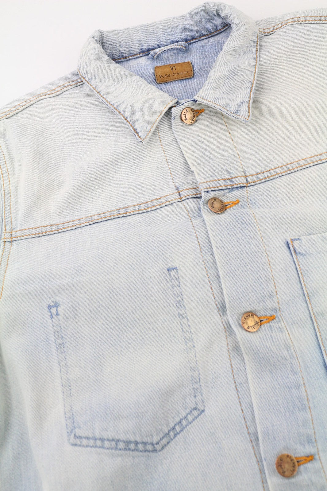 NUDIE JEANS Ronny vyriška striukė L dydžio, džinsinė, traški vandenyno spalvos, su sagomis ir platėjančia kaklo dalimi 