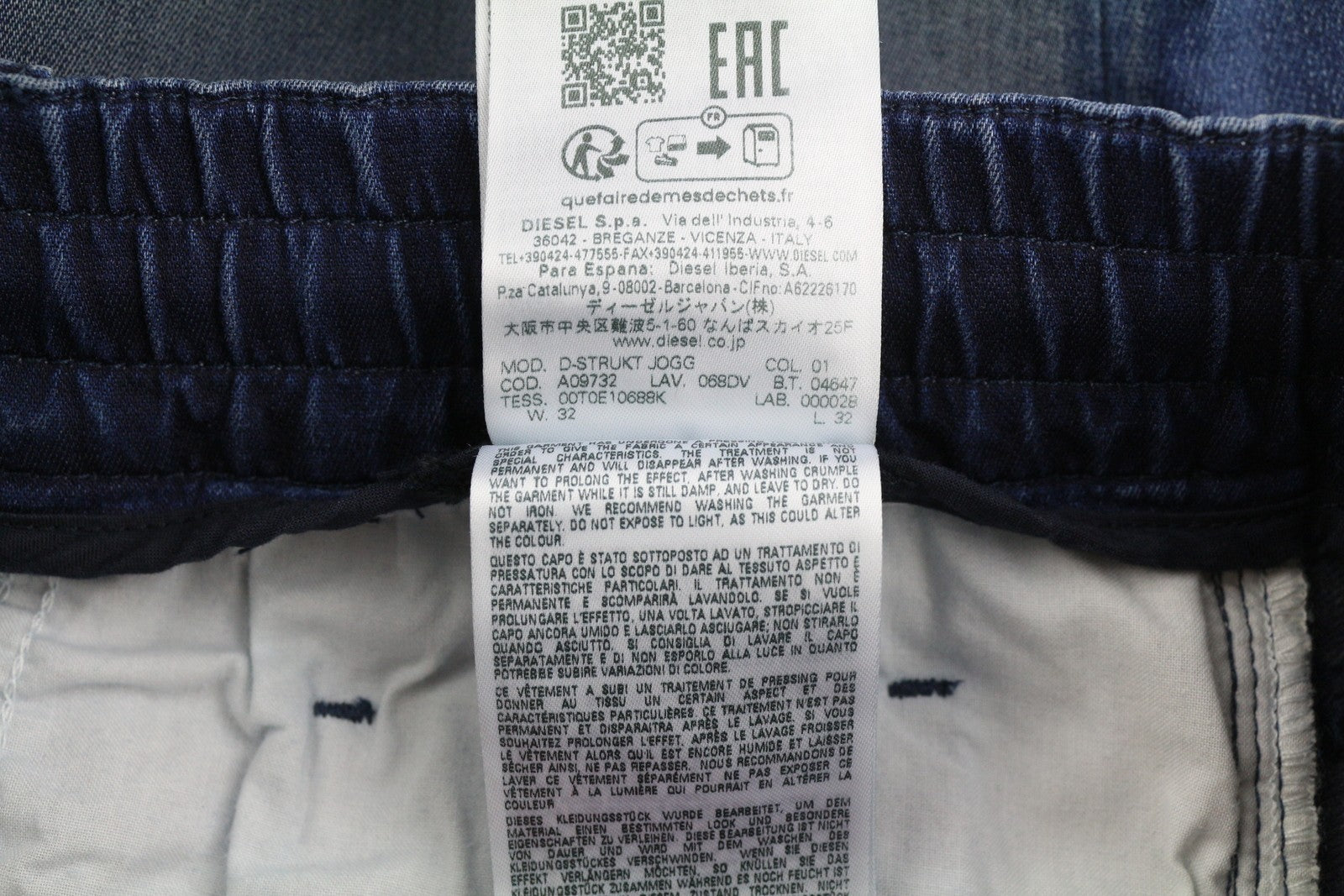 DIESEL D-Strukt Jogg 068DV vyriški džinsai W32/L32 su tampriu juosmeniu, mėlyni, rekomenduojama kaina 295 € 