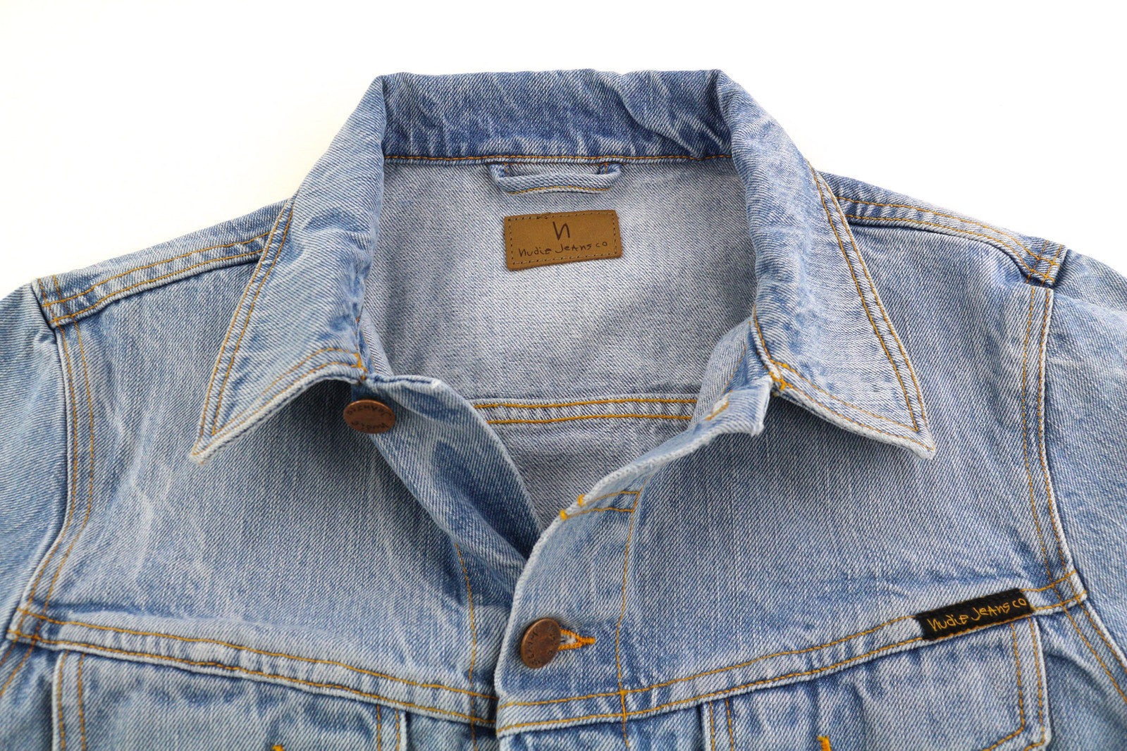 NUDIE Billy vyriška striukė S Strumming Indigo ekologiškos medvilnės sagomis užsegama džinso mėlyna