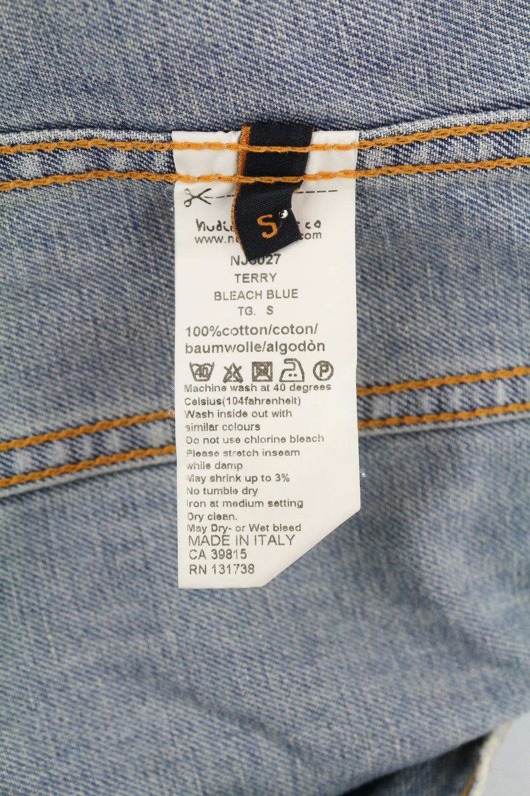 NUDIE JEANS Terry vyriška striukė S, džinsinio audinio, balintos mėlynos spalvos, su medvilnės sagomis. 