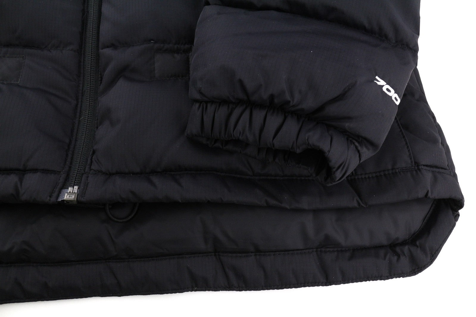 „The North Face Diablo“ pūkinė vyriška striukė S 700 su izoliacija ir logotipu bei pūkuota danga.