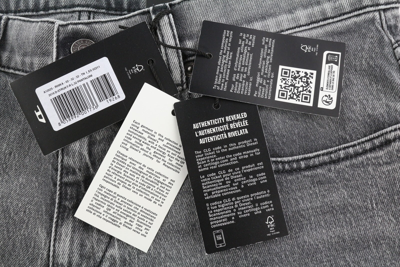 DIESEL 2019 D-Strukt R09KA vyriški džinsai W32/L32 pilki su skalbtais plonais užtrauktukais, rekomenduojama kaina – 225 € 