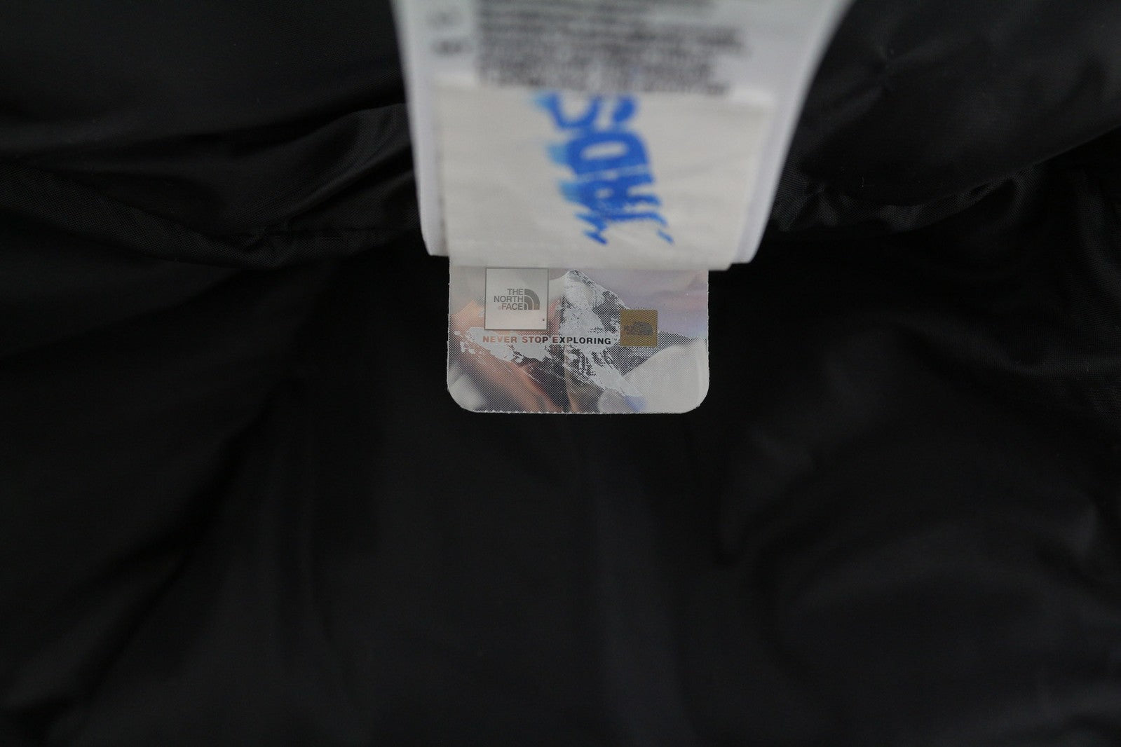 „THE NORTH FACE Diablo“ pūkinė vyriška striukė XL, juoda, 700 pūkų, izoliuota, dygsniuota, pūkuota