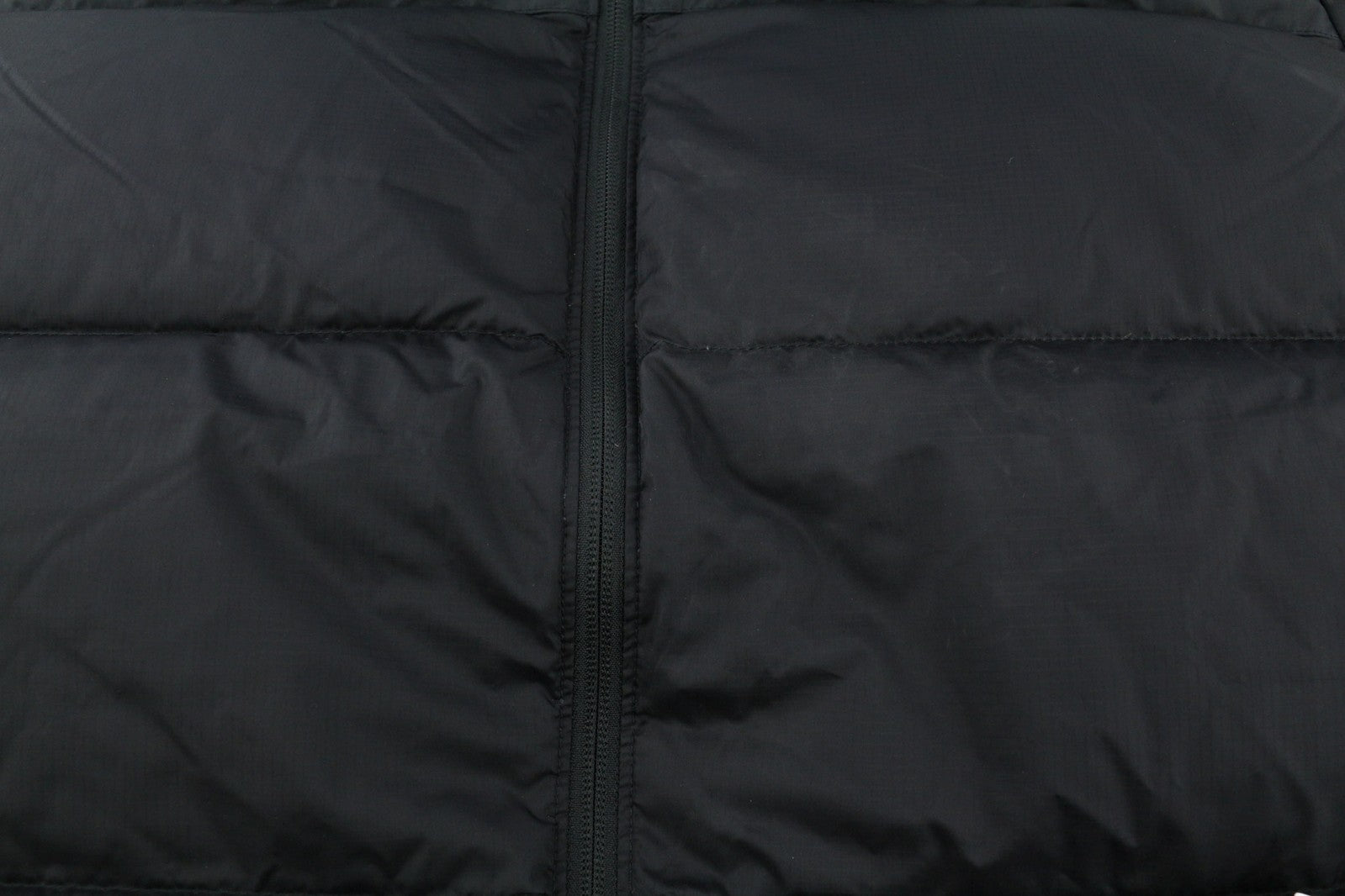 „THE NORTH FACE Diablo“ pūkinė vyriška striukė XL, juoda, 700 pūkų, izoliuota, dygsniuota, pūkuota