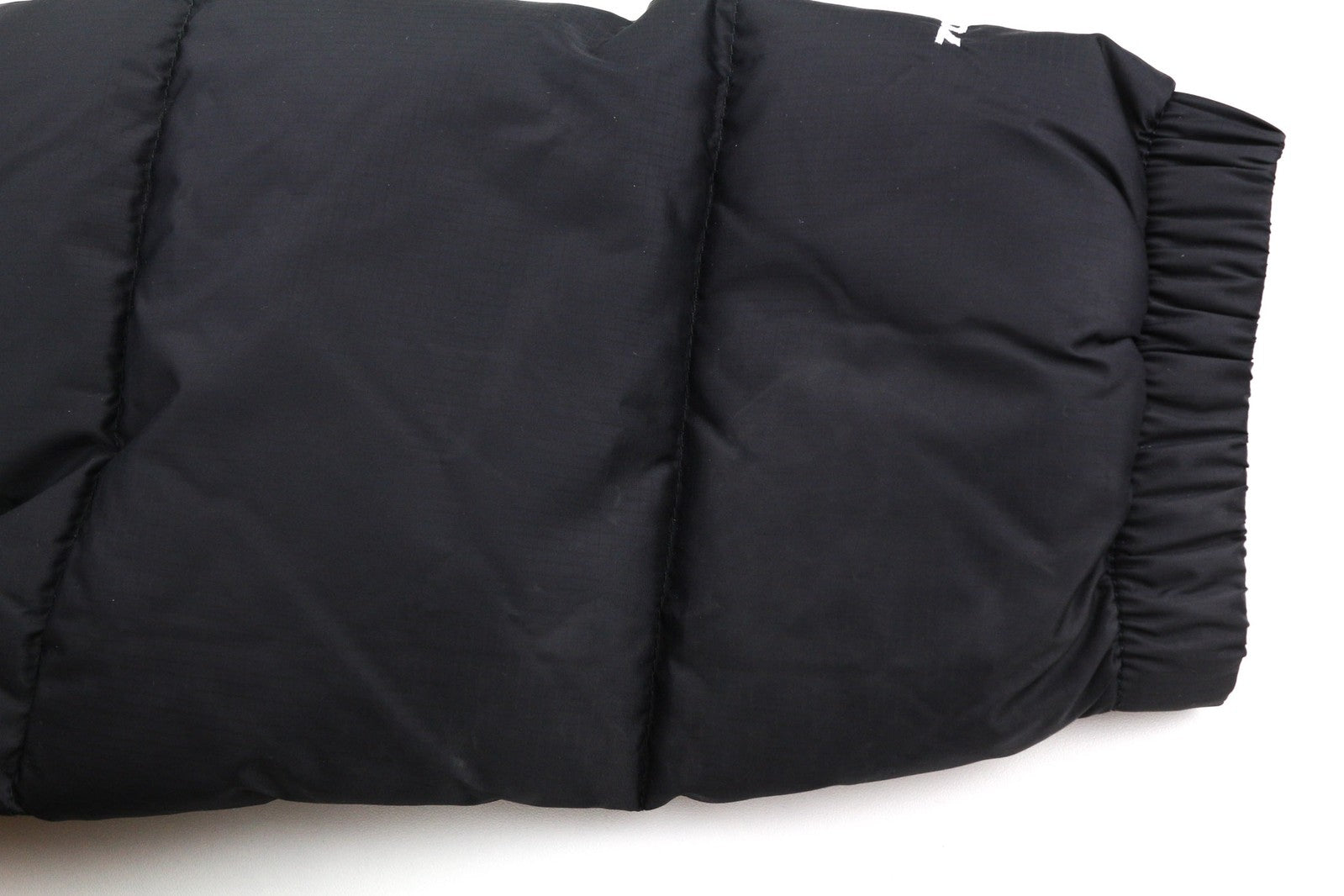 „THE NORTH FACE Diablo“ pūkinė vyriška striukė XL, juoda, 700 pūkų, izoliuota, dygsniuota, pūkuota