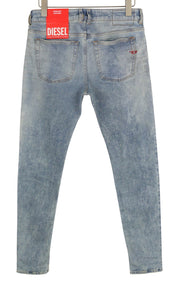 DIESEL 1979 Sleenker 09F08 vyriški džinsai W32/L32 žemo juosmens, aptempti, mėlyni, rekomenduojama kaina – 295 € 